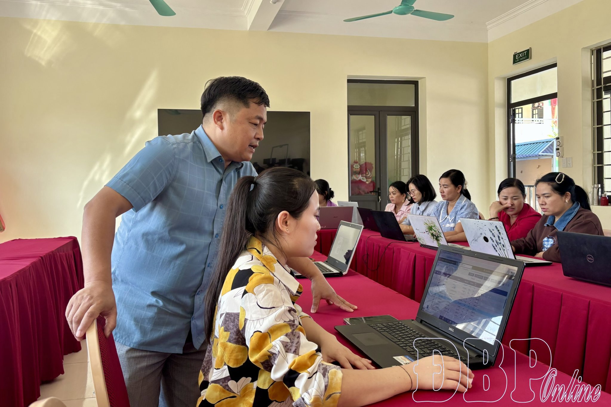 Chuẩn hóa dữ liệu học sinh trên môi trường số