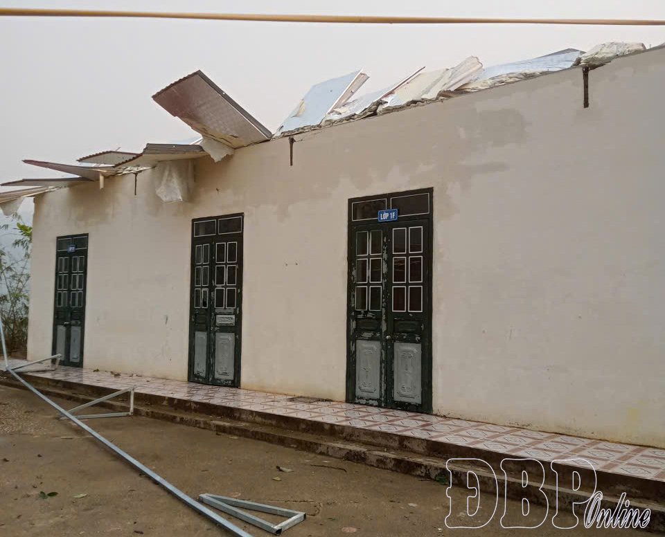 Lốc xoáy tại xã Na Sang gây thiệt hại khoảng 300 triệu đồng