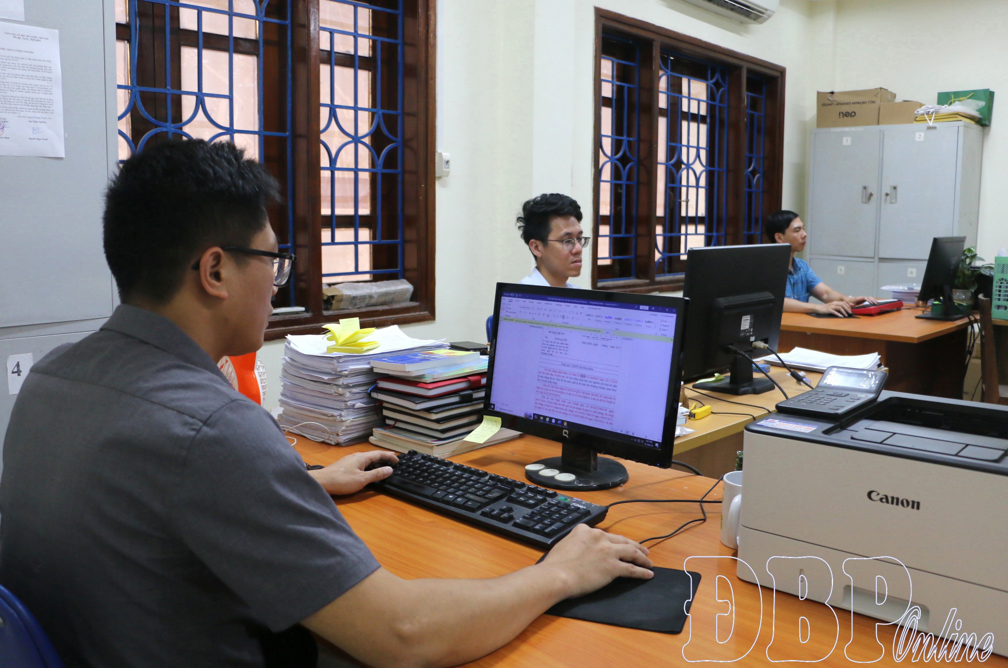 Cắt giảm thủ tục hành chính, thúc đẩy phát triển kinh tế tư nhân