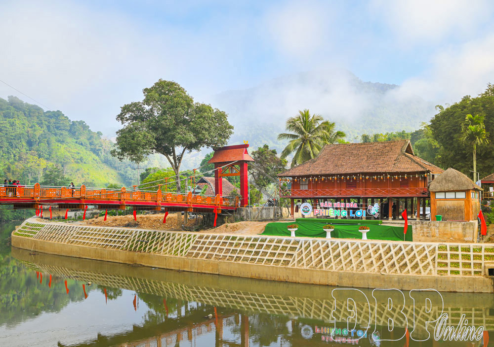 Sắc xuân Phiêng Lơi 