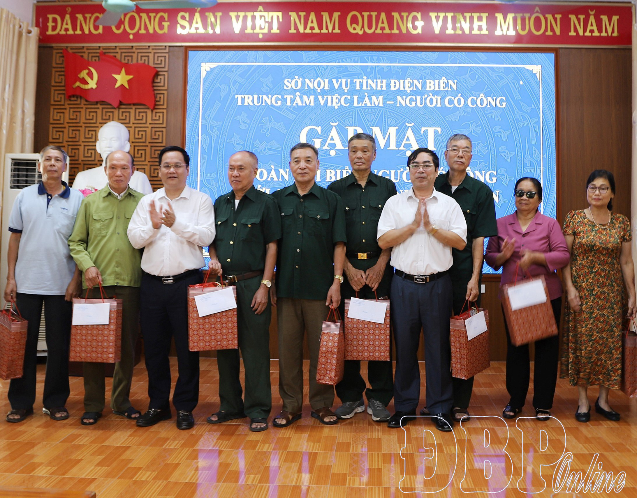 Sở Nội vụ gặp mặt người có công tham gia điều dưỡng