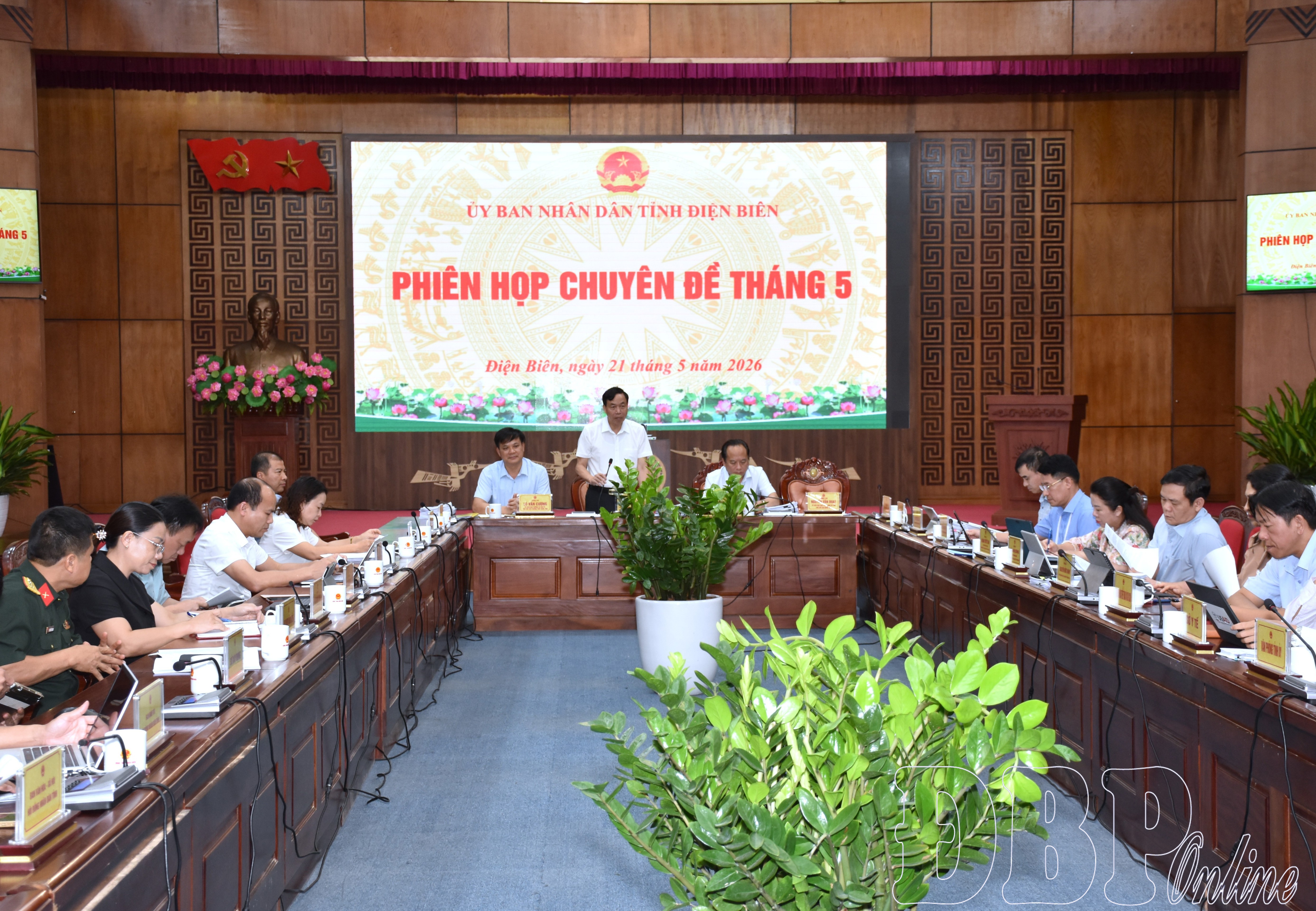 UBND tỉnh họp phiên chuyên đề tháng 5
