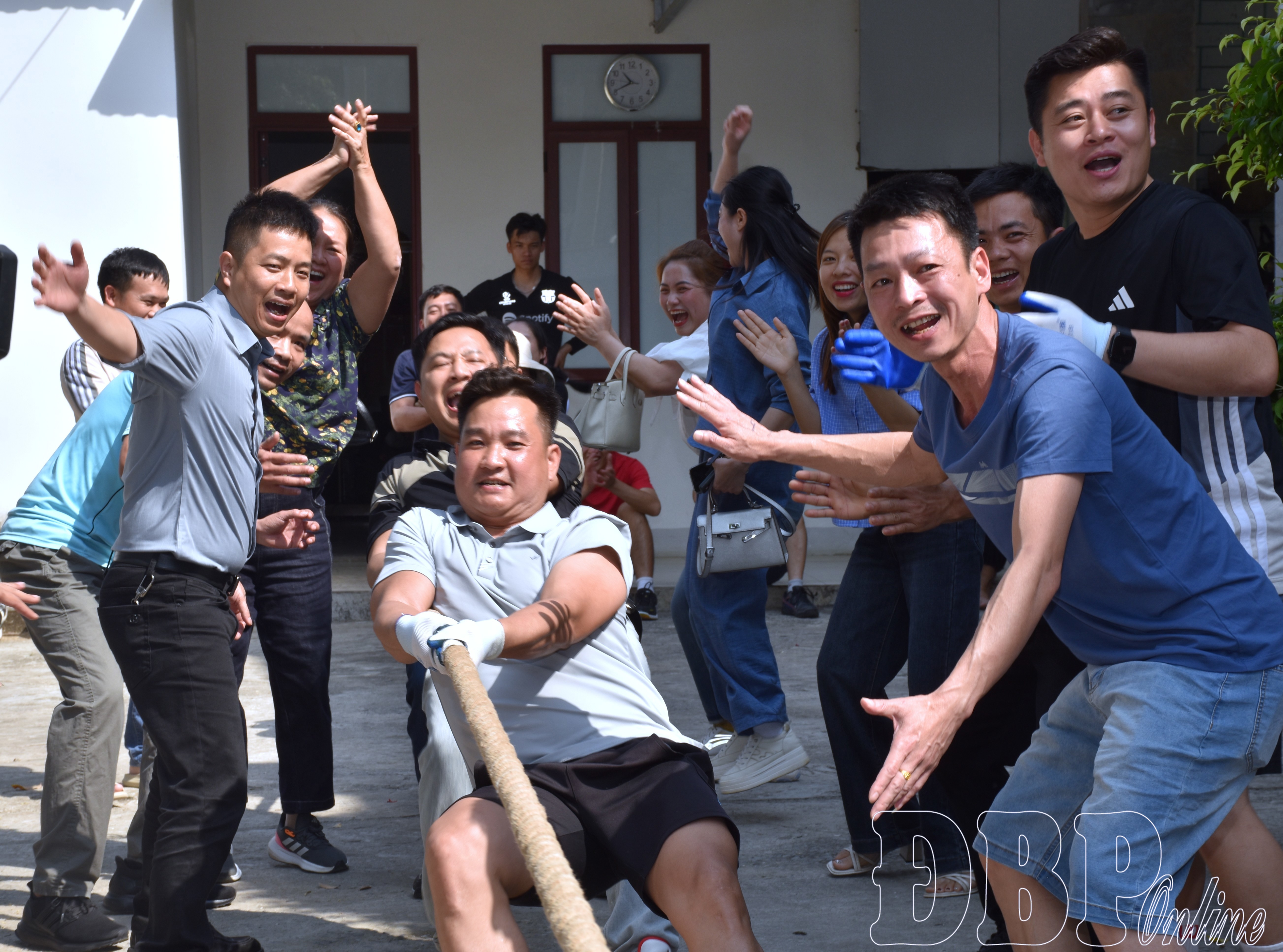 Báo và phát thanh, truyền hình Điện Biên sôi nổi khí thế đầu xuân