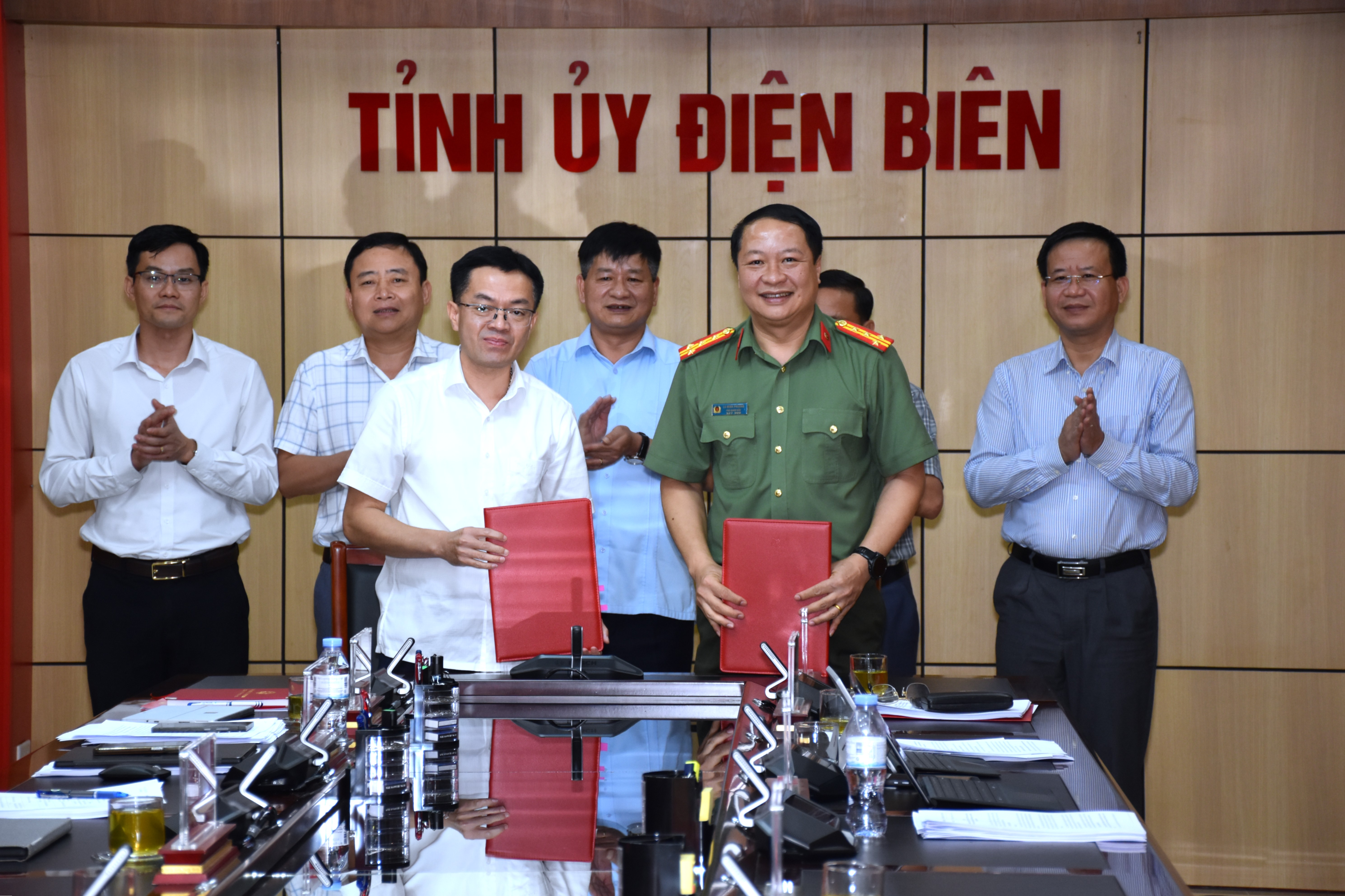 Bàn giao nhiệm vụ Cơ quan Thường trực BCĐ về phát triển khoa học, công nghệ, đổi mới sáng tạo và chuyển đổi số tỉnh