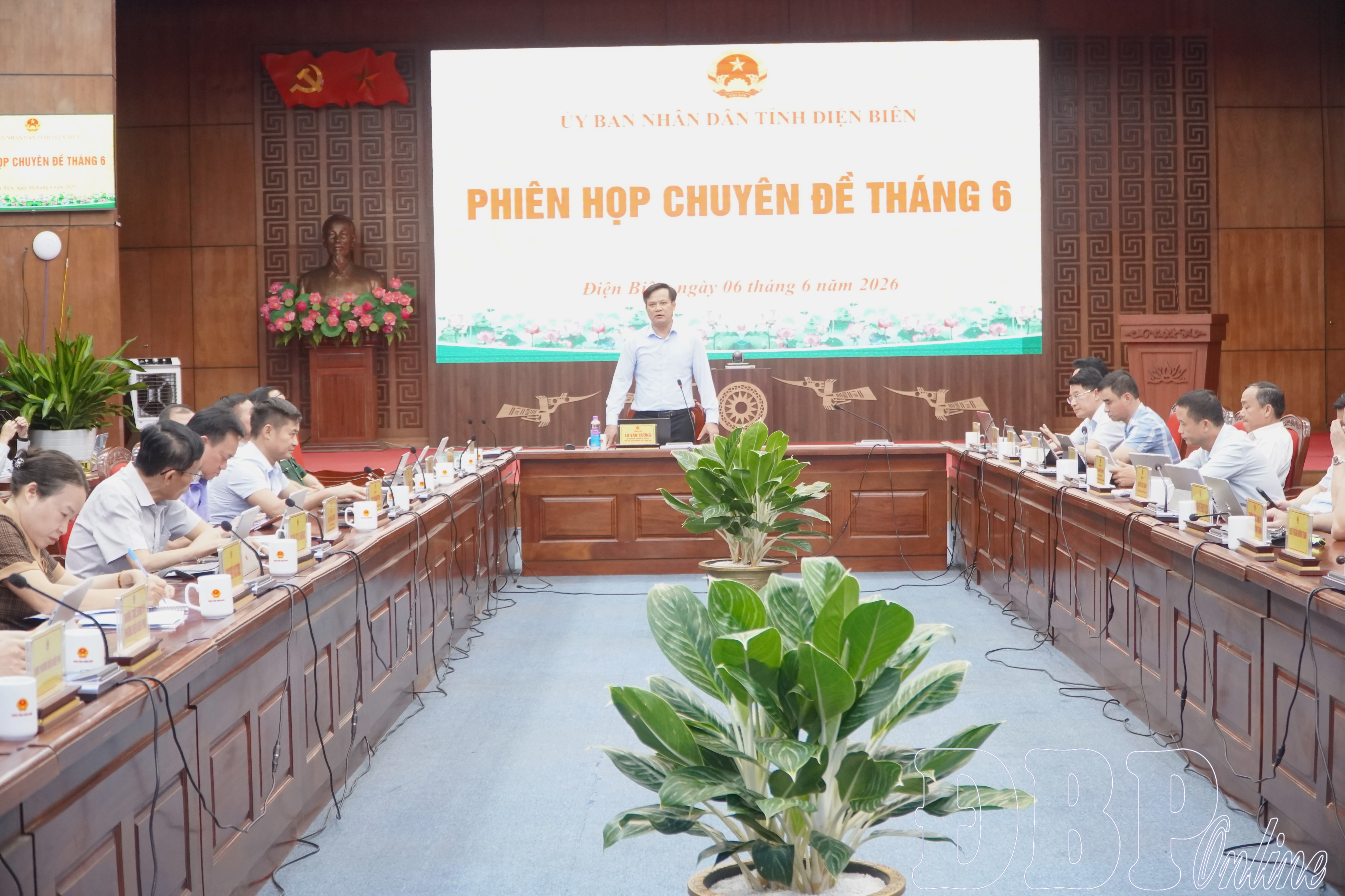 UBND tỉnh họp phiên chuyên đề tháng 6
