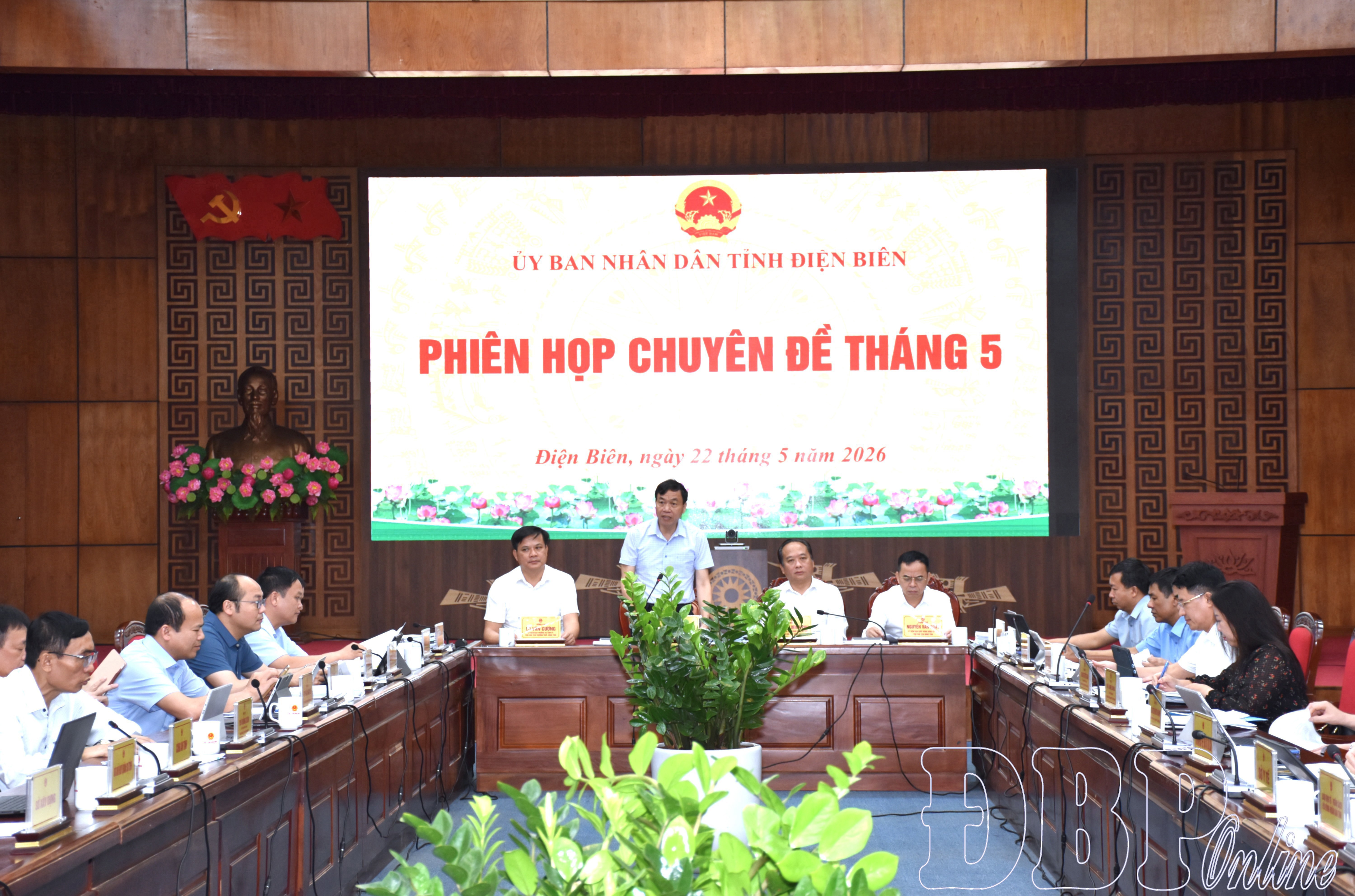 UBND tỉnh thảo luận, cho ý kiến nhiều nội dung quan trọng