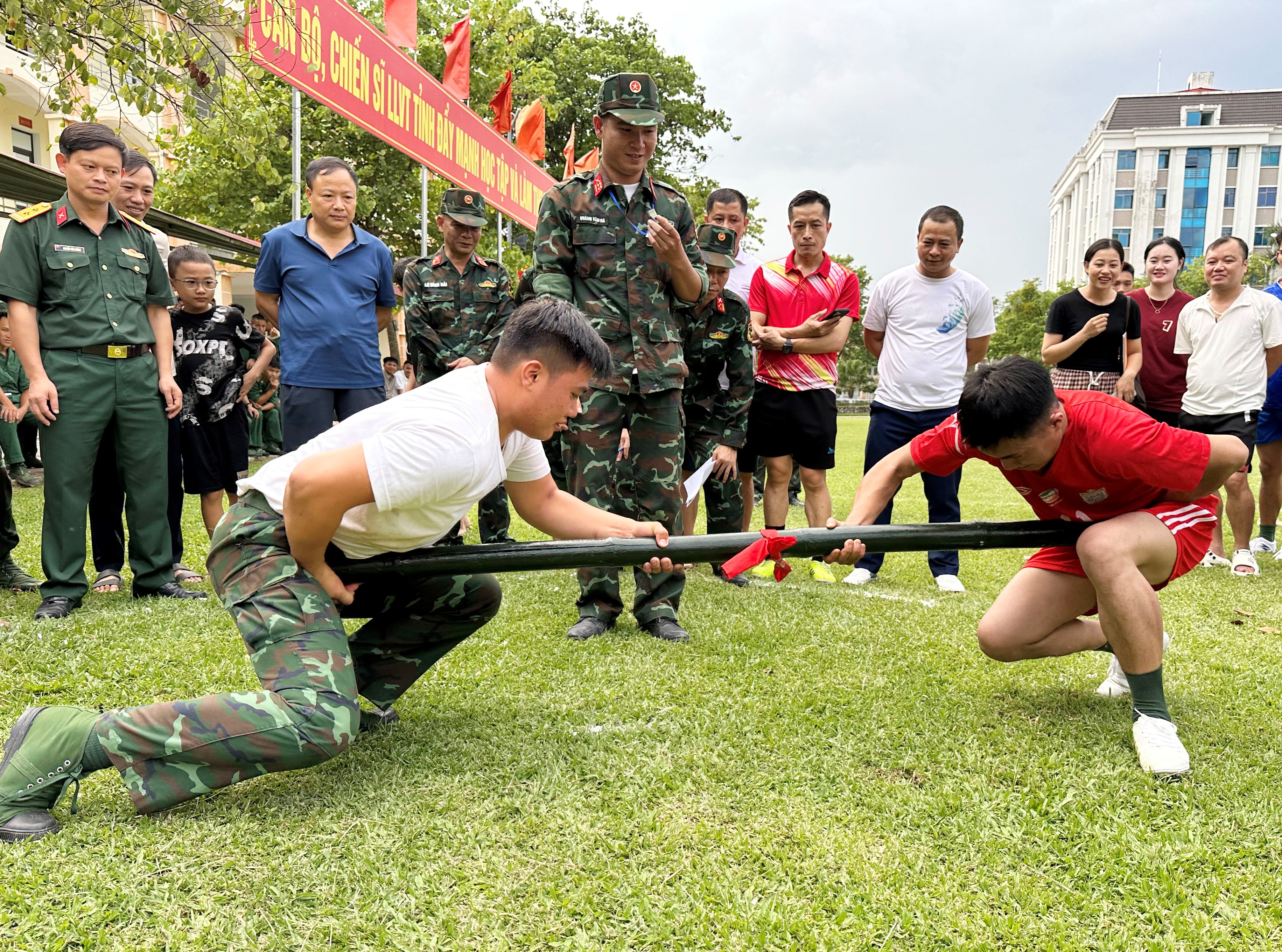 Giải thể thao chào mừng 80 năm truyền thống Quân khu 2