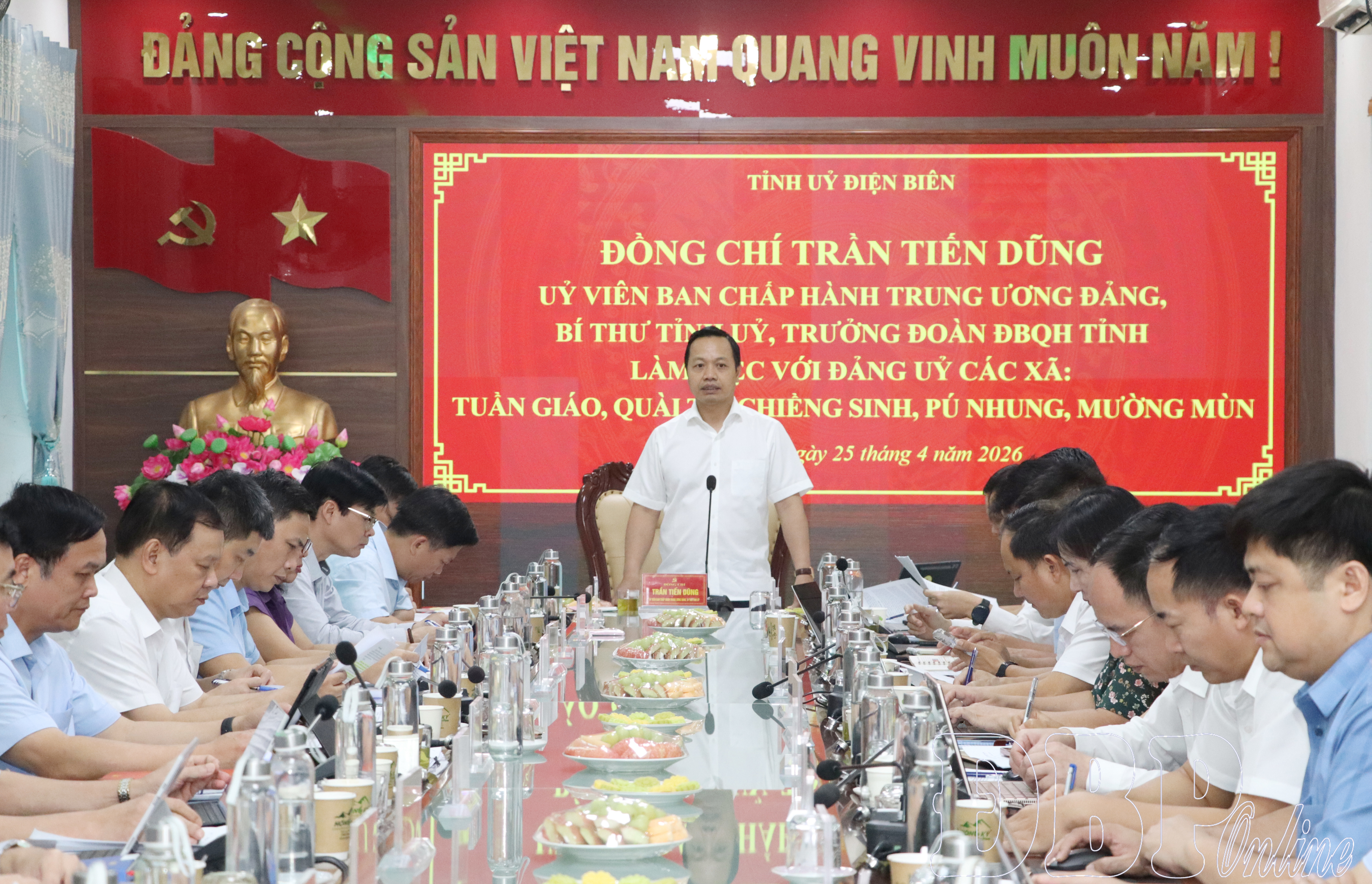 Bí thư Tỉnh ủy Trần Tiến Dũng làm việc với các xã: Tuần Giáo, Quài Tở, Chiềng Sinh, Mường Mùn và Pú Nhung