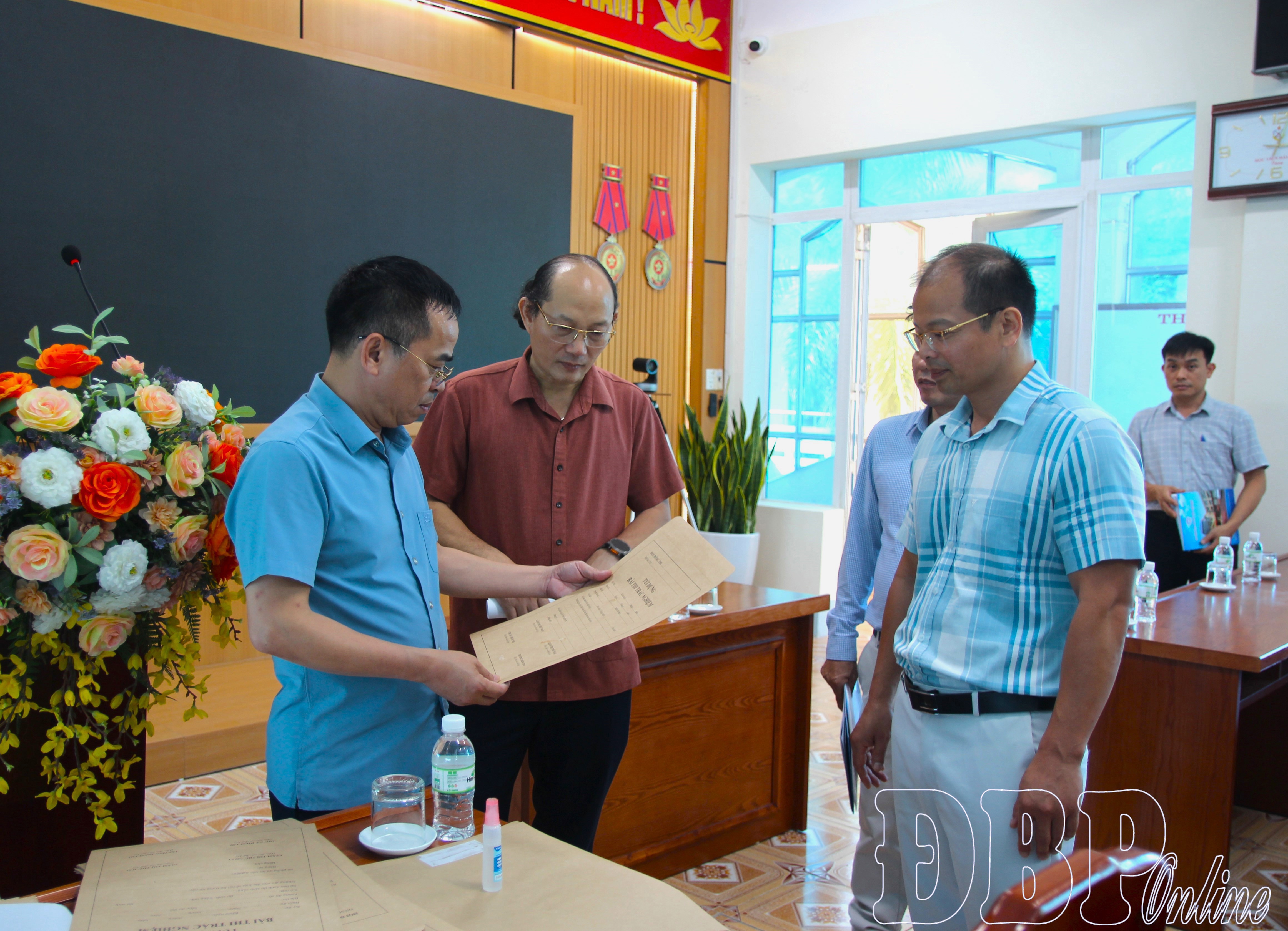 Phó Chủ tịch UBND tỉnh Nguyễn Văn Đoạt kiểm tra công tác chuẩn bị kỳ thi tuyển sinh THPT