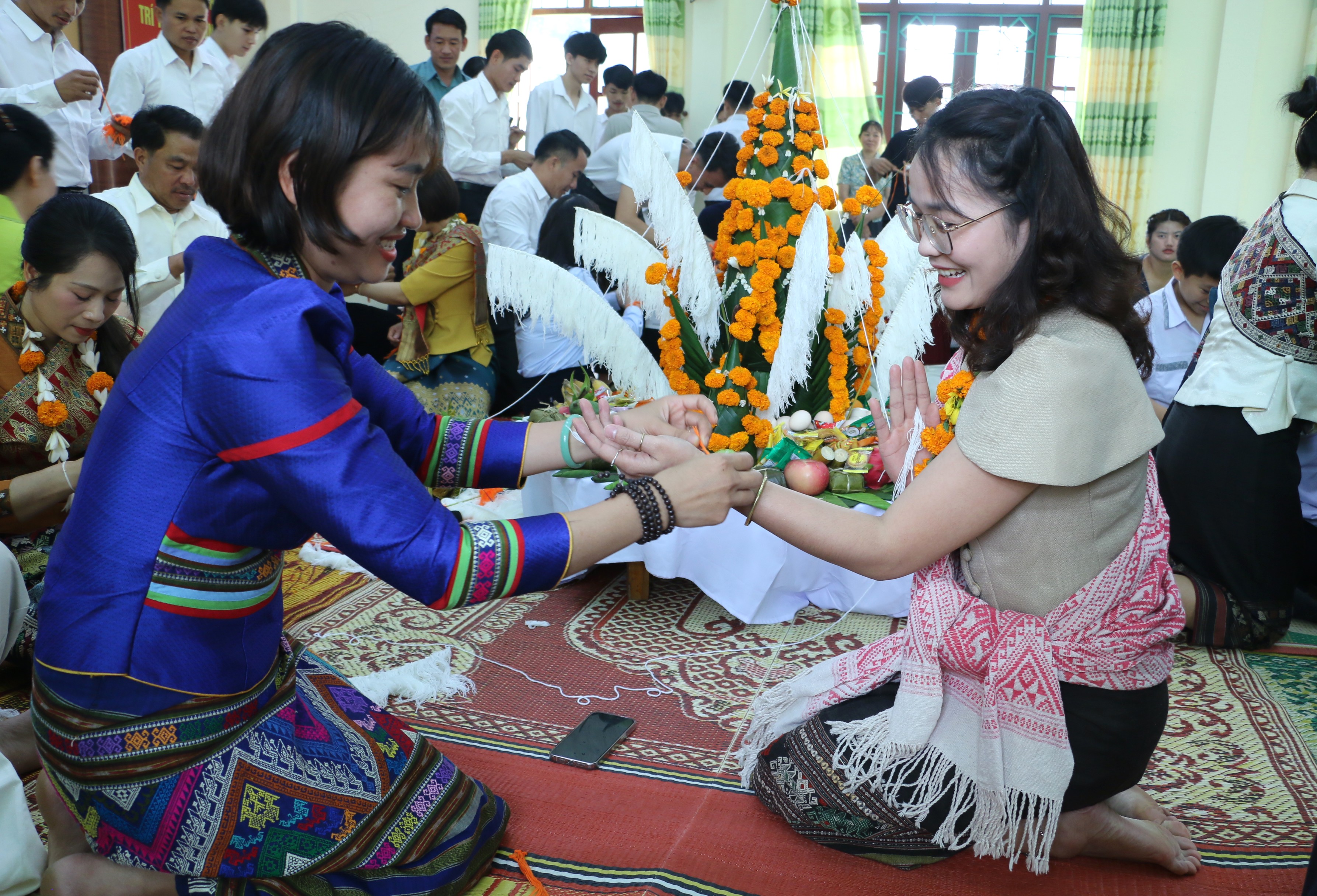 Lưu học sinh Lào đón Tết Bunpimay 