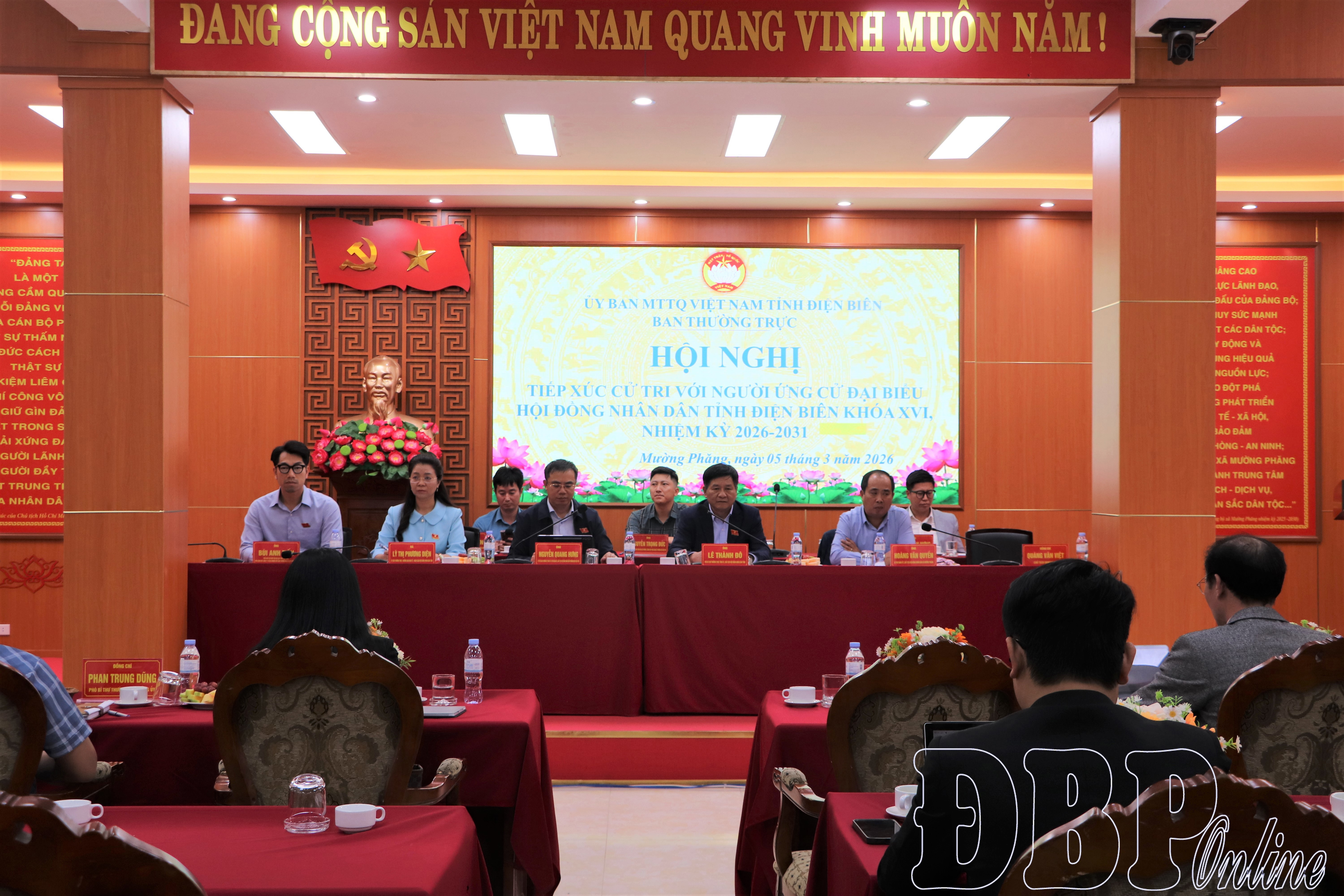 Ứng cử viên đại biểu HĐND tỉnh khóa XVI, đơn vị bầu cử số 1 tiếp xúc cử tri xã Mường Phăng