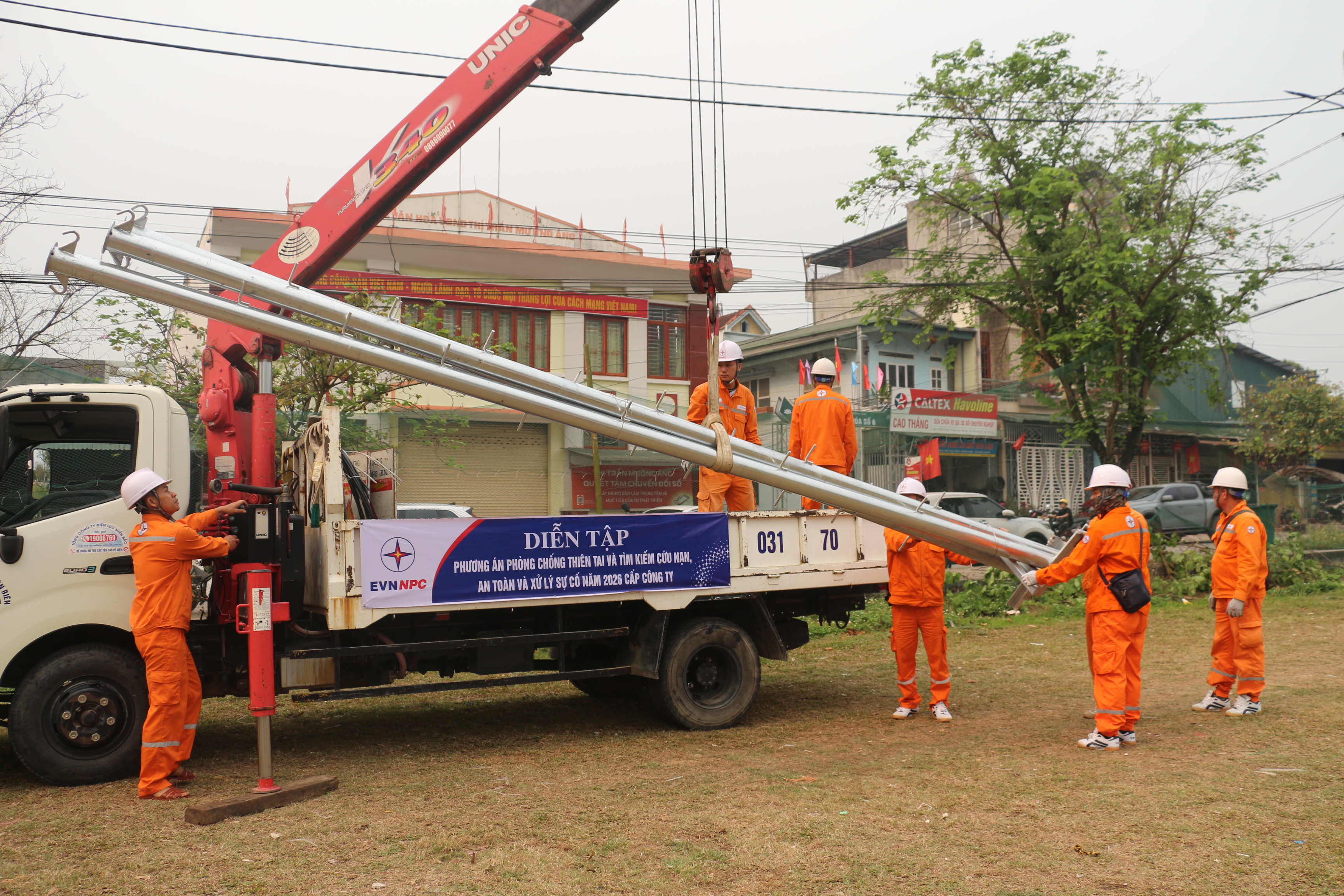 Diễn tập phòng, chống thiên tai và cứu nạn, xử lý sự cố hệ thống lưới điện