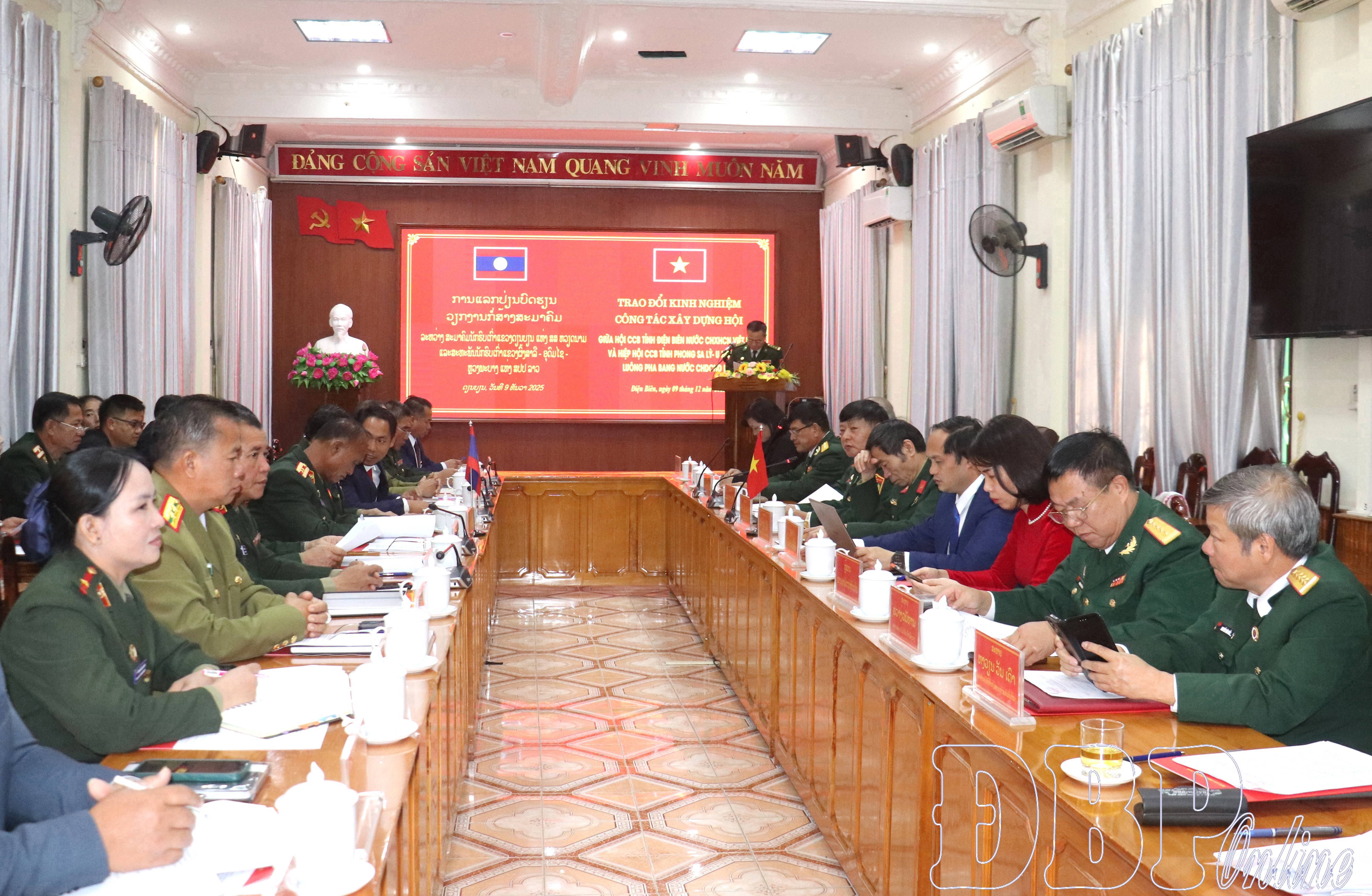 Hội Cựu chiến binh tỉnh Điện Biên trao đổi kinh nghiệm với Hiệp hội Cựu chiến binh 3 tỉnh Bắc Lào