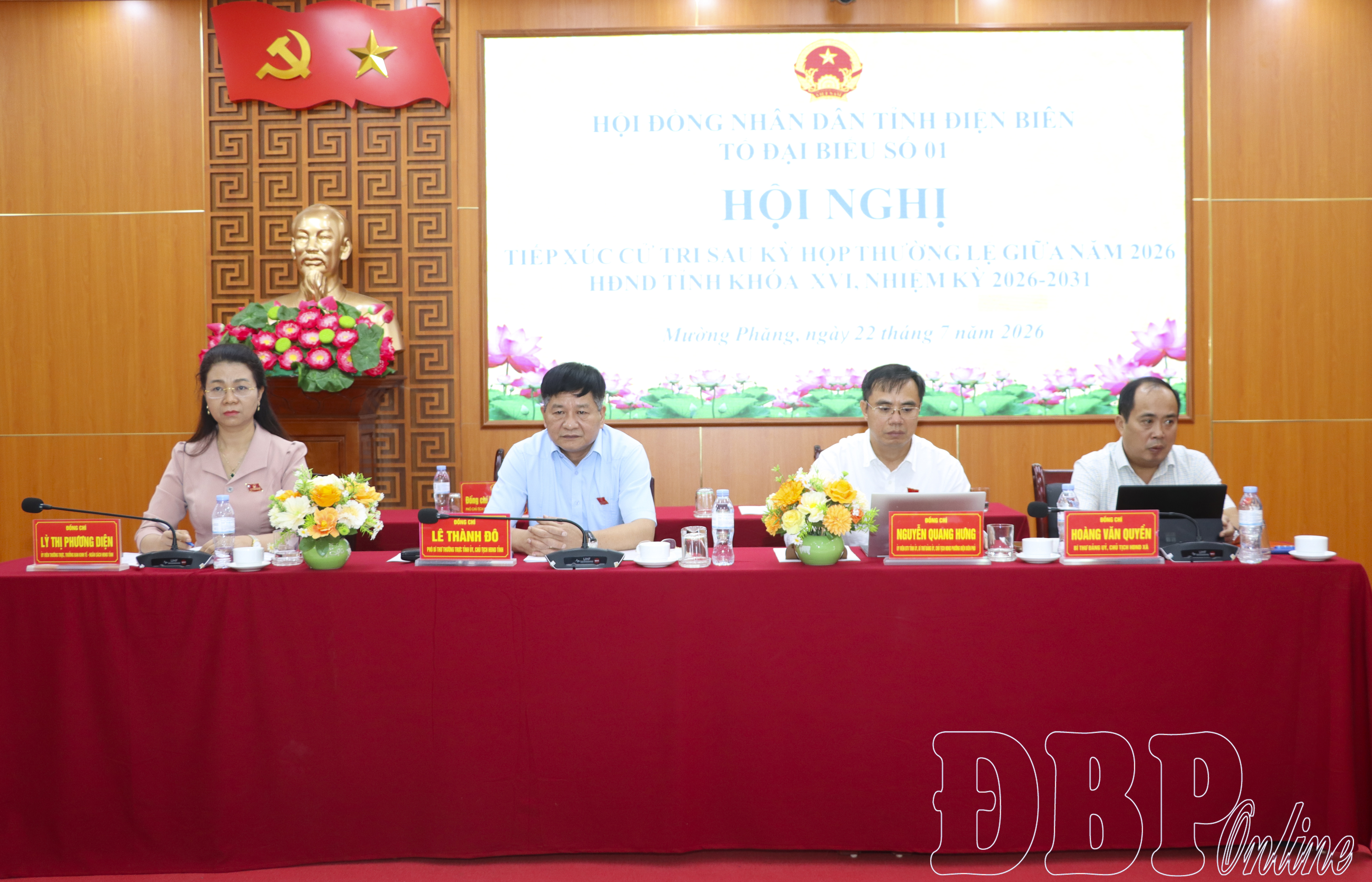 Tổ Đại biểu số 1 HĐND tỉnh tiếp xúc cử tri tại xã Mường Phăng