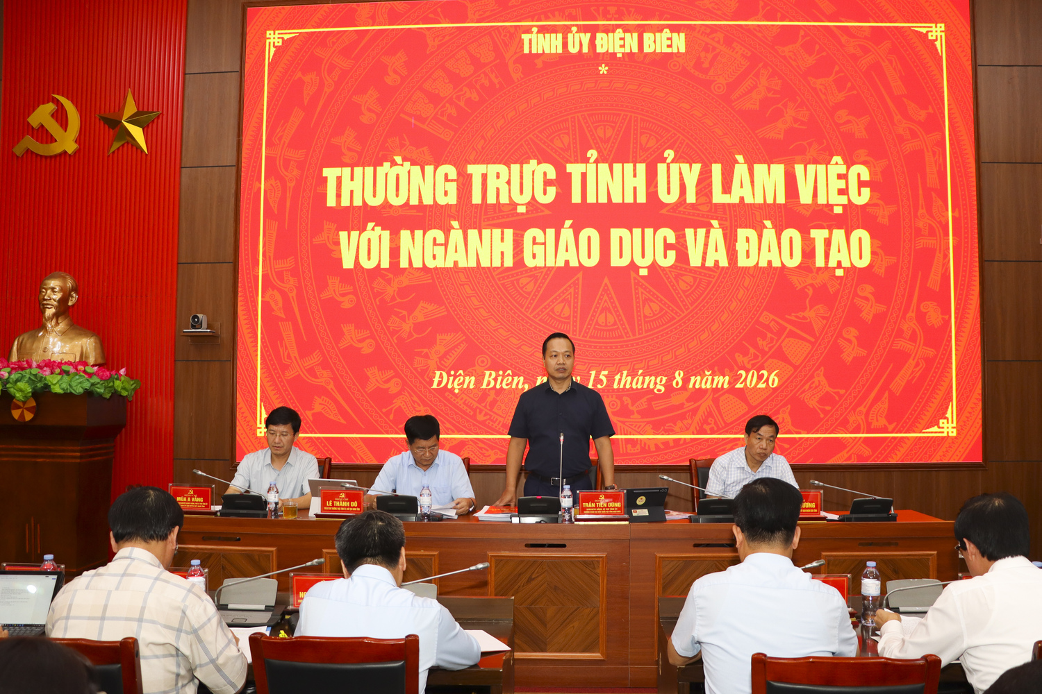 Thường trực Tỉnh ủy làm việc với ngành Giáo dục và Đào tạo