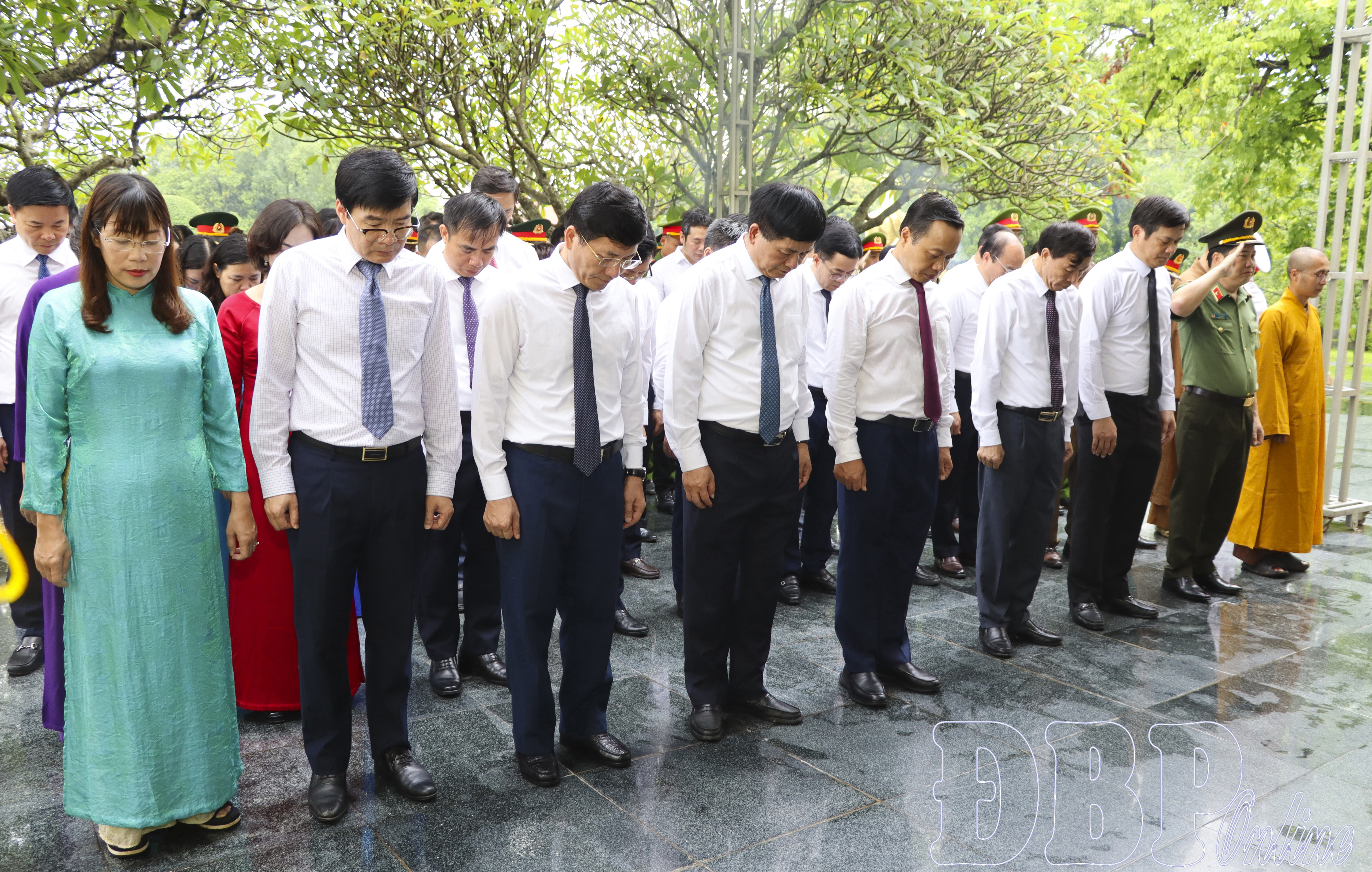 Lãnh đạo tỉnh Điện Biên dâng hương, tri ân anh hùng liệt sĩ