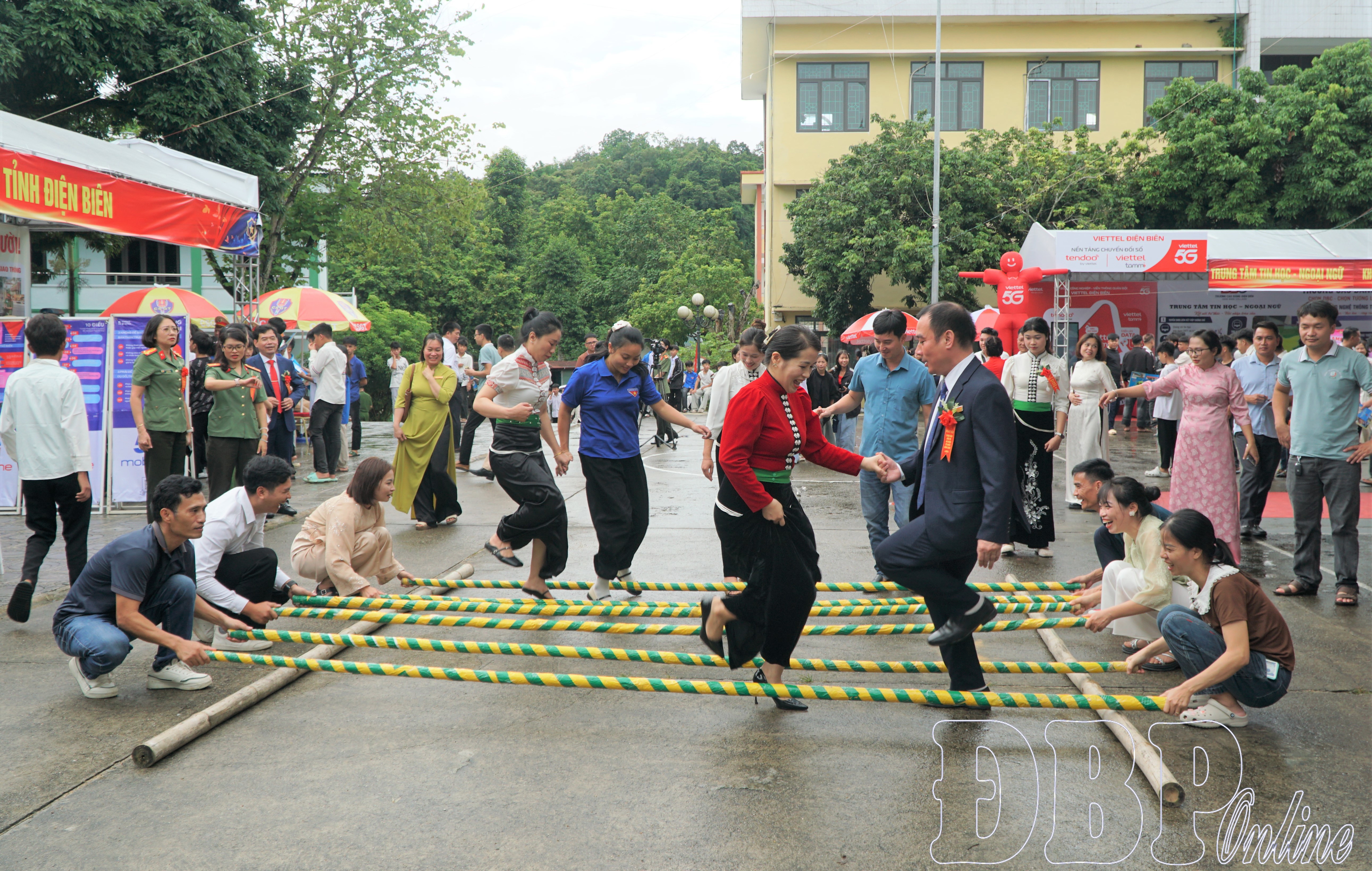 Sôi nổi “Ngày hội toàn dân bảo vệ an ninh Tổ quốc” 
