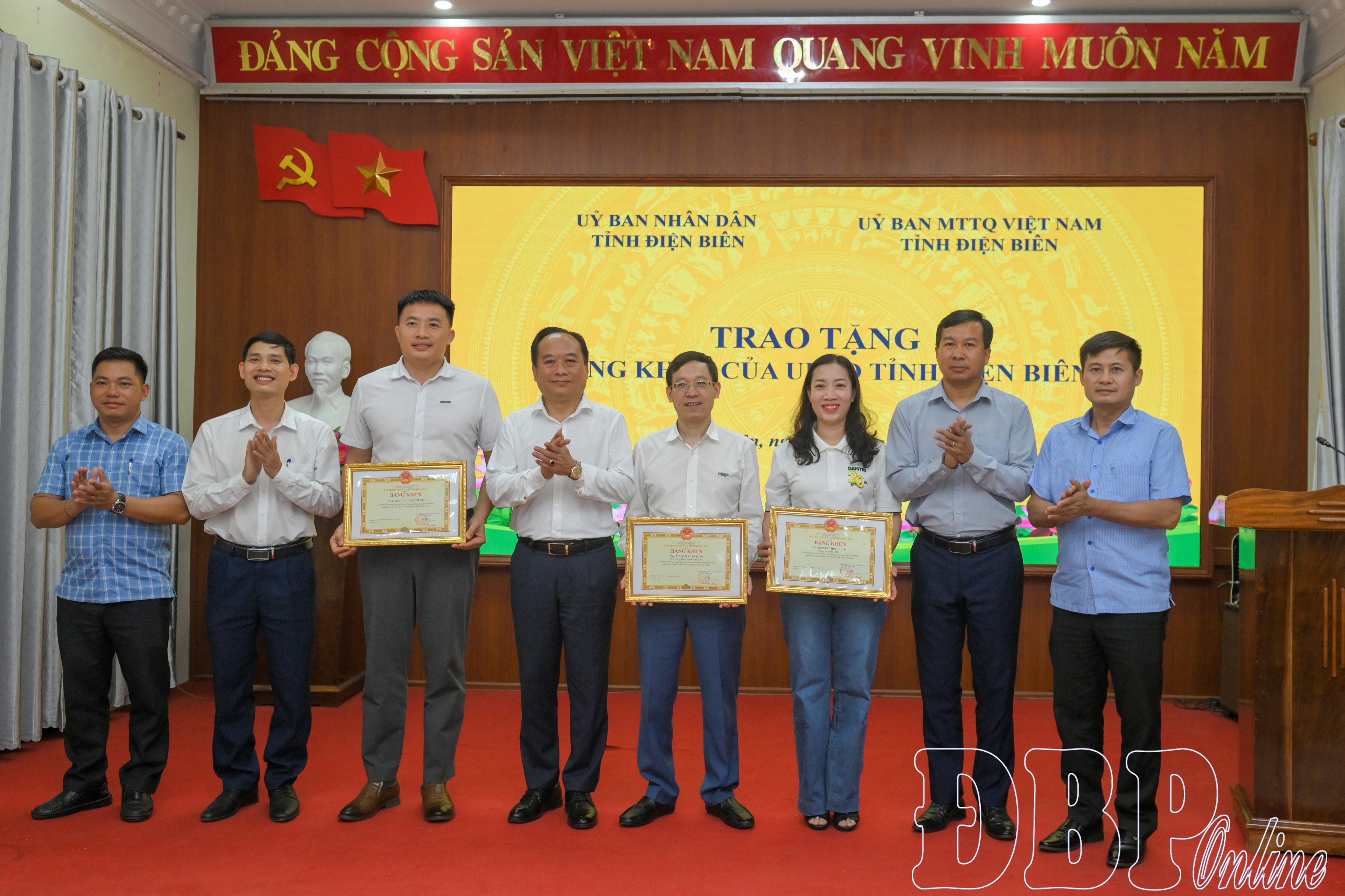 Tỉnh Điện Biên khen thưởng Báo Dân trí