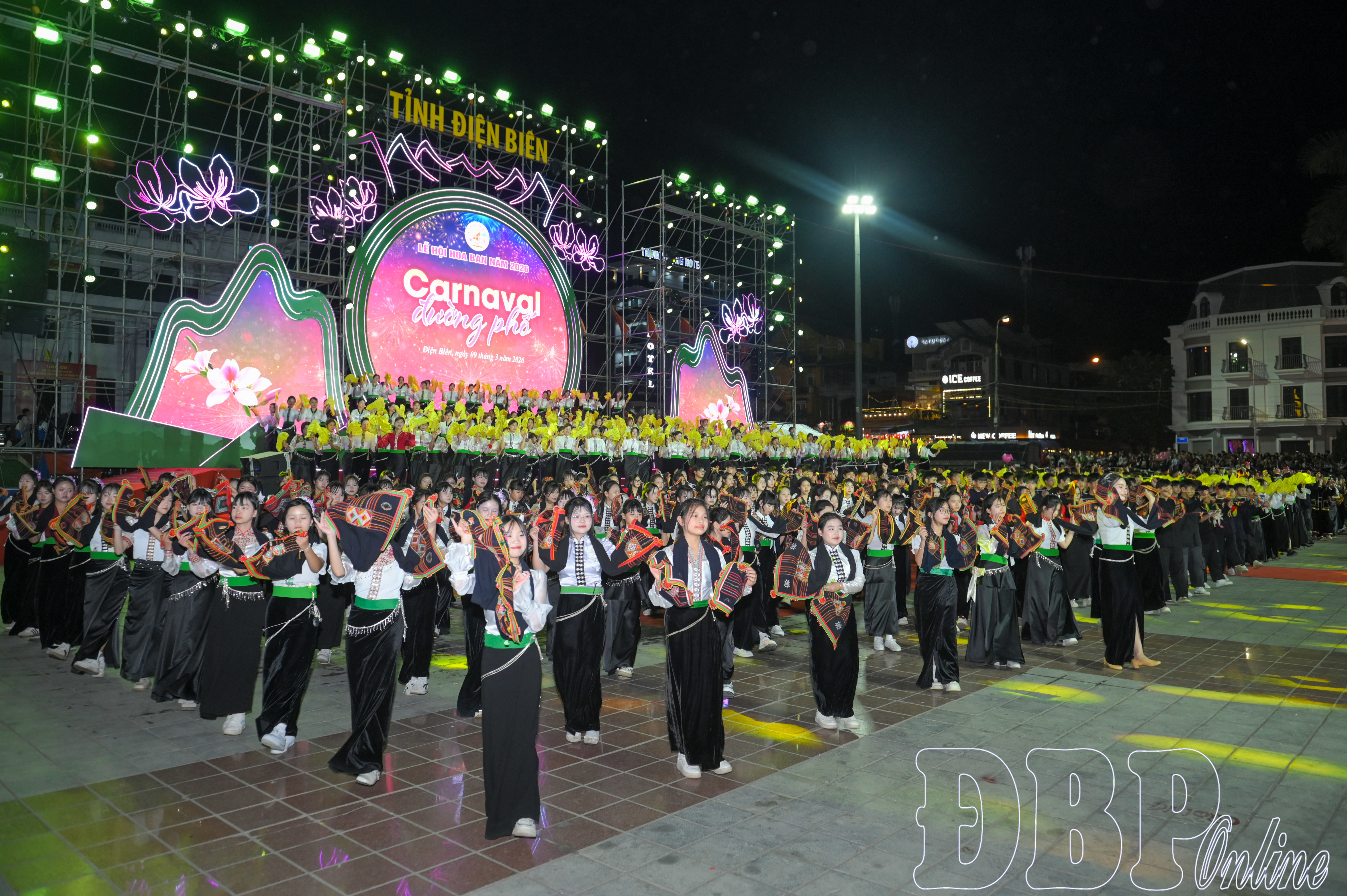 Carnaval đường phố - điểm nhấn sôi động của Lễ hội Hoa Ban năm 2026