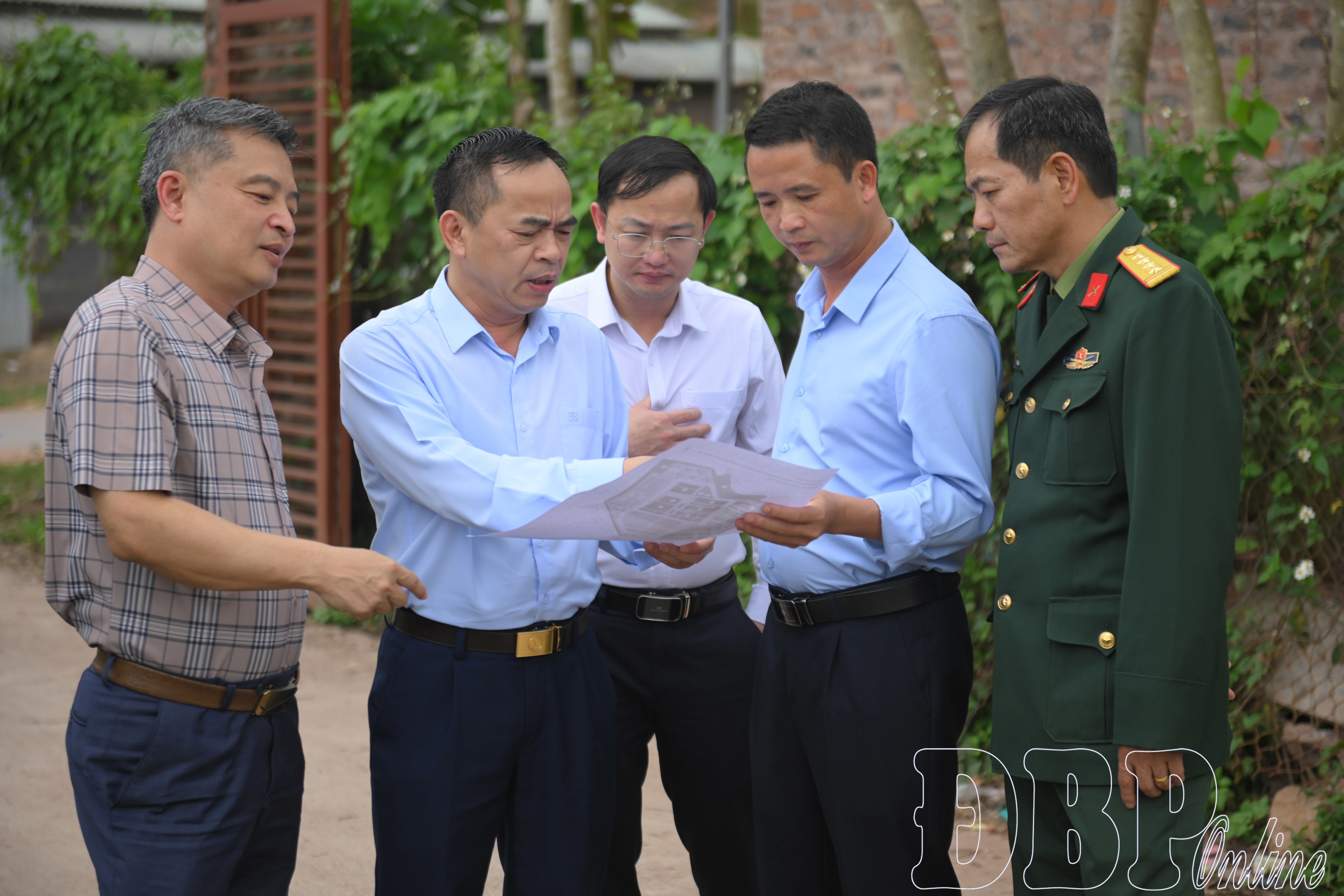 Kiểm tra tiến độ xây dựng trường nội trú liên cấp tại xã biên giới