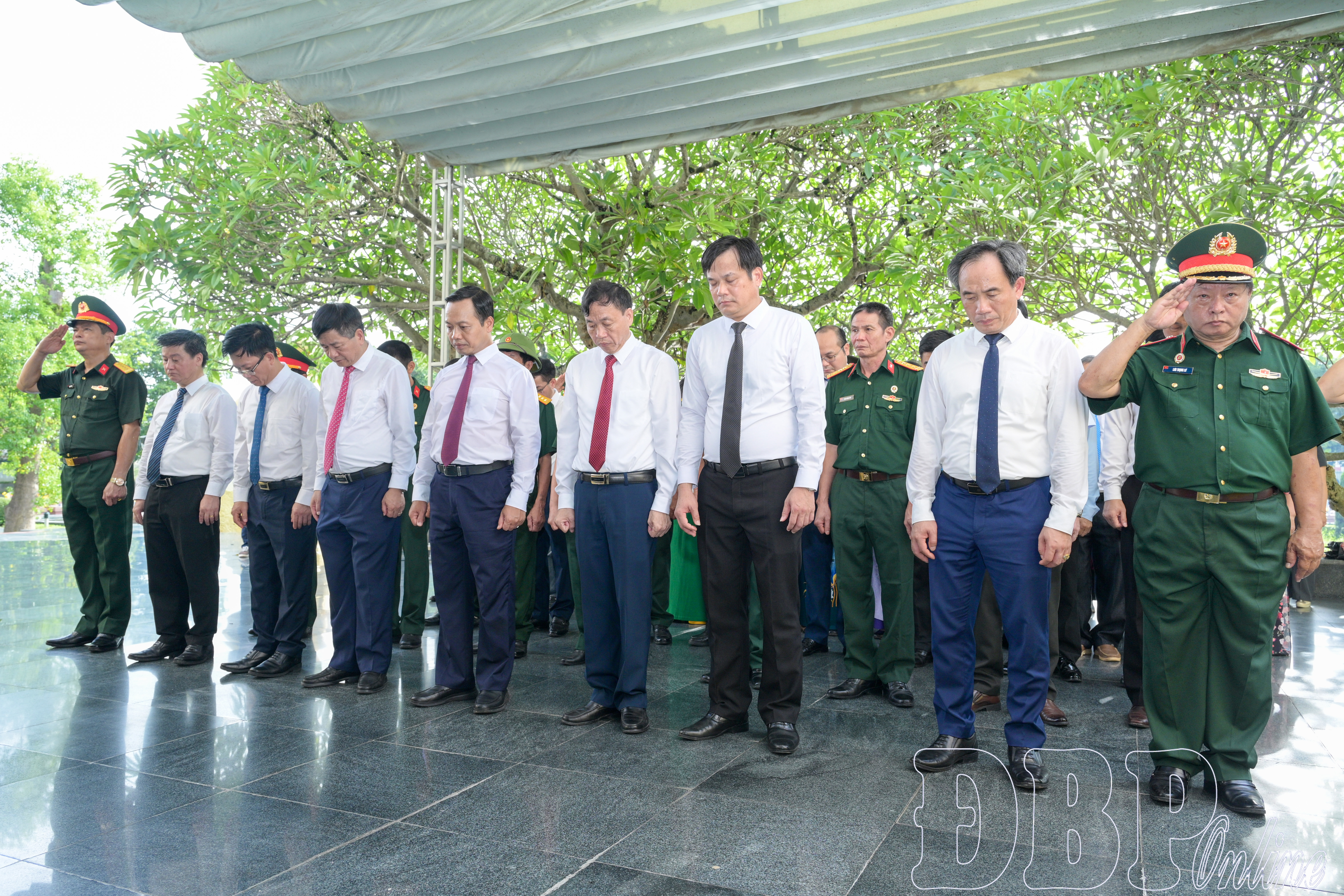 Lãnh đạo tỉnh Điện Biên dâng hương, tri ân anh hùng liệt sĩ