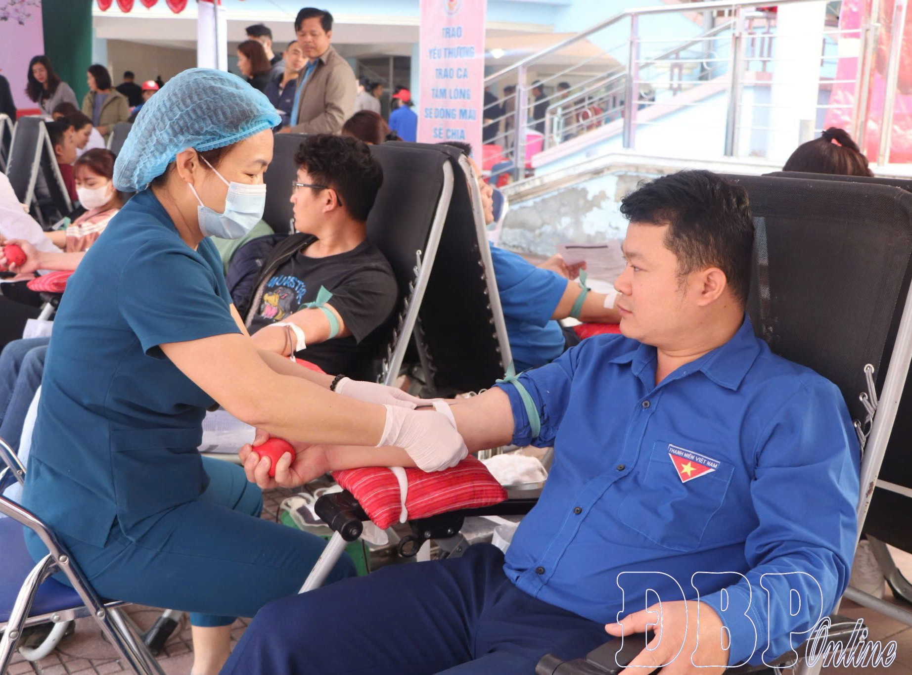 Hành trình đỏ - tôn vinh những trái tim nhân ái
