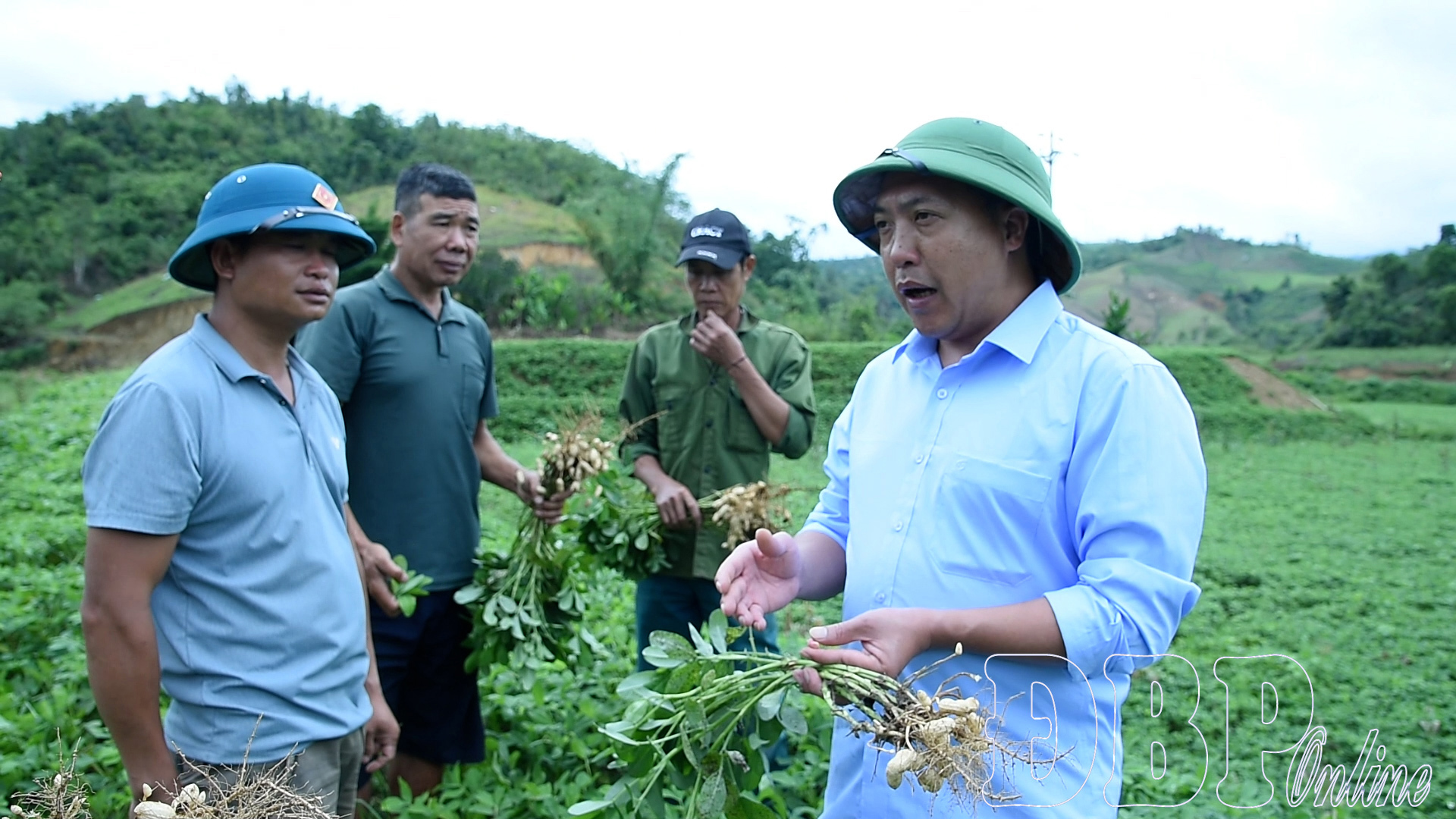 Một vai nhiều gánh