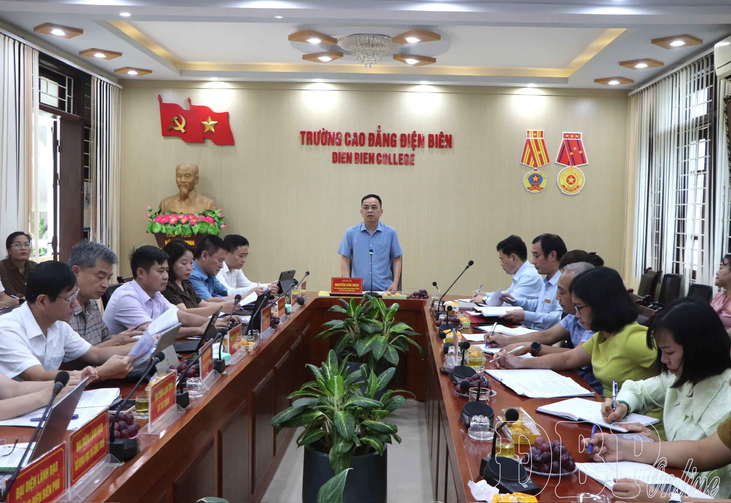 Phó Chủ tịch UBND tỉnh Nguyễn Văn Đoạt làm việc với Trường Cao đẳng Điện Biên