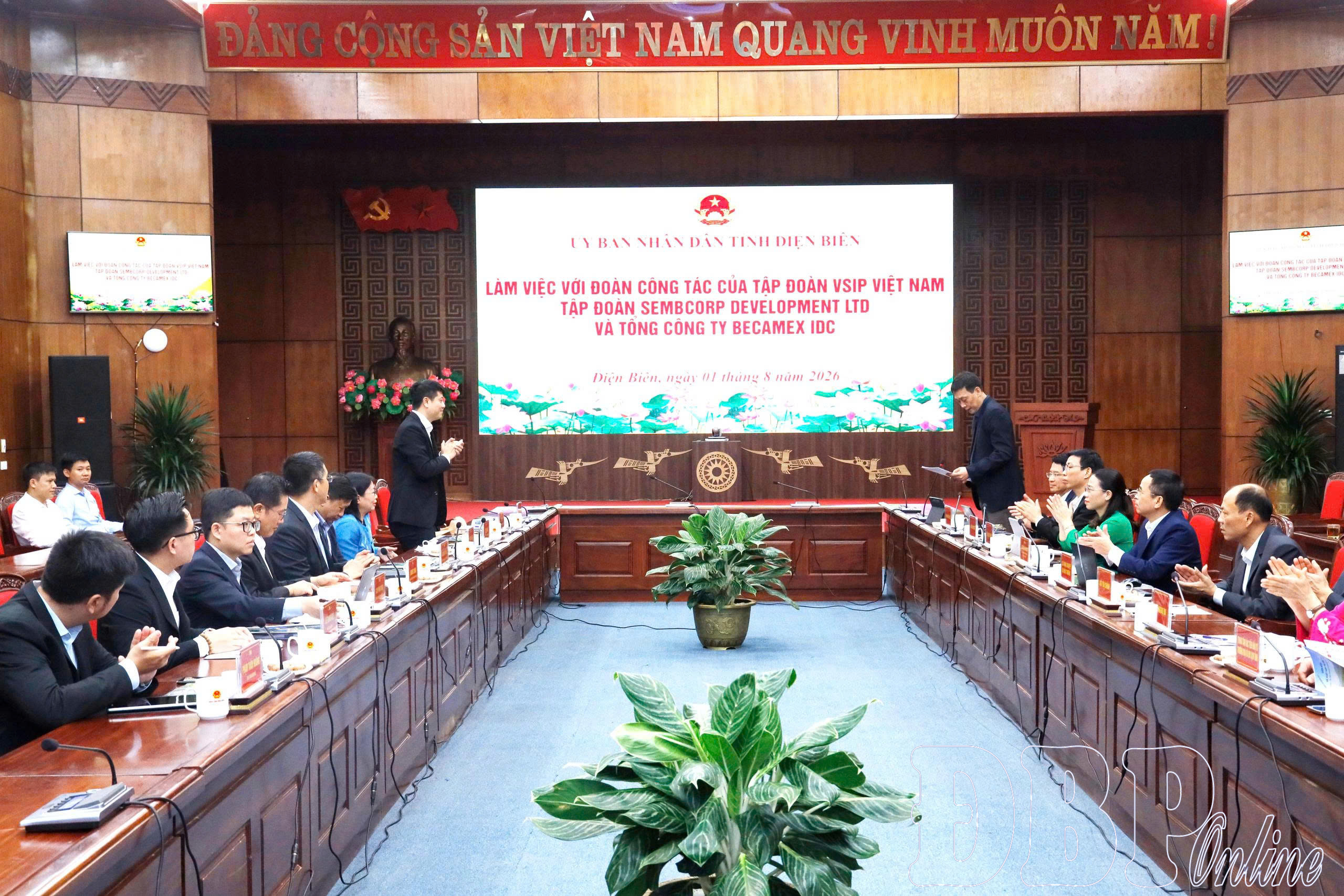 Lãnh đạo UBND tỉnh làm việc với Tập đoàn VSIP Việt Nam và các đối tác