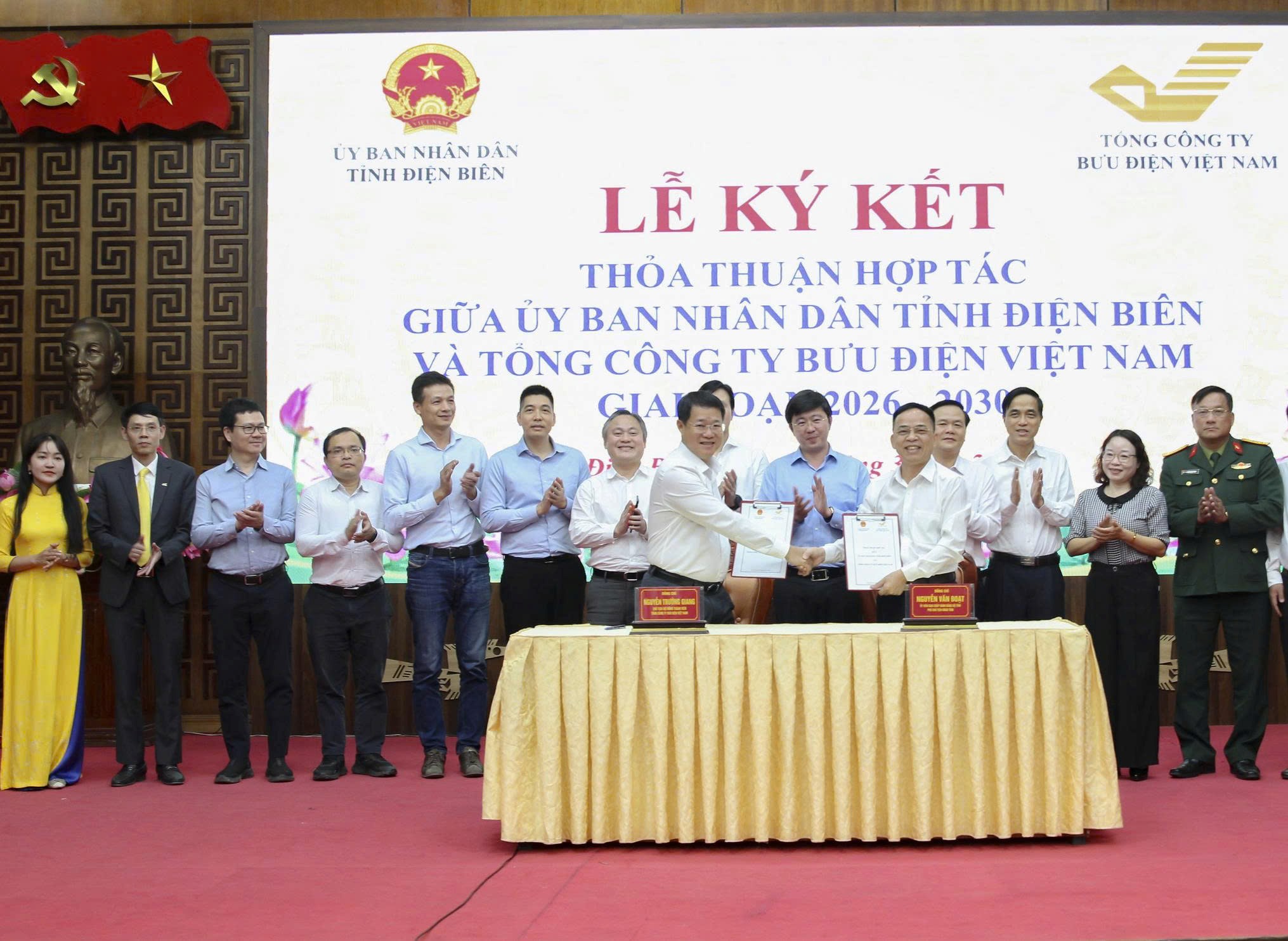 Ký kết thỏa thuận hợp tác giữa UBND tỉnh Điện Biên và Tổng Công ty Bưu điện Việt Nam