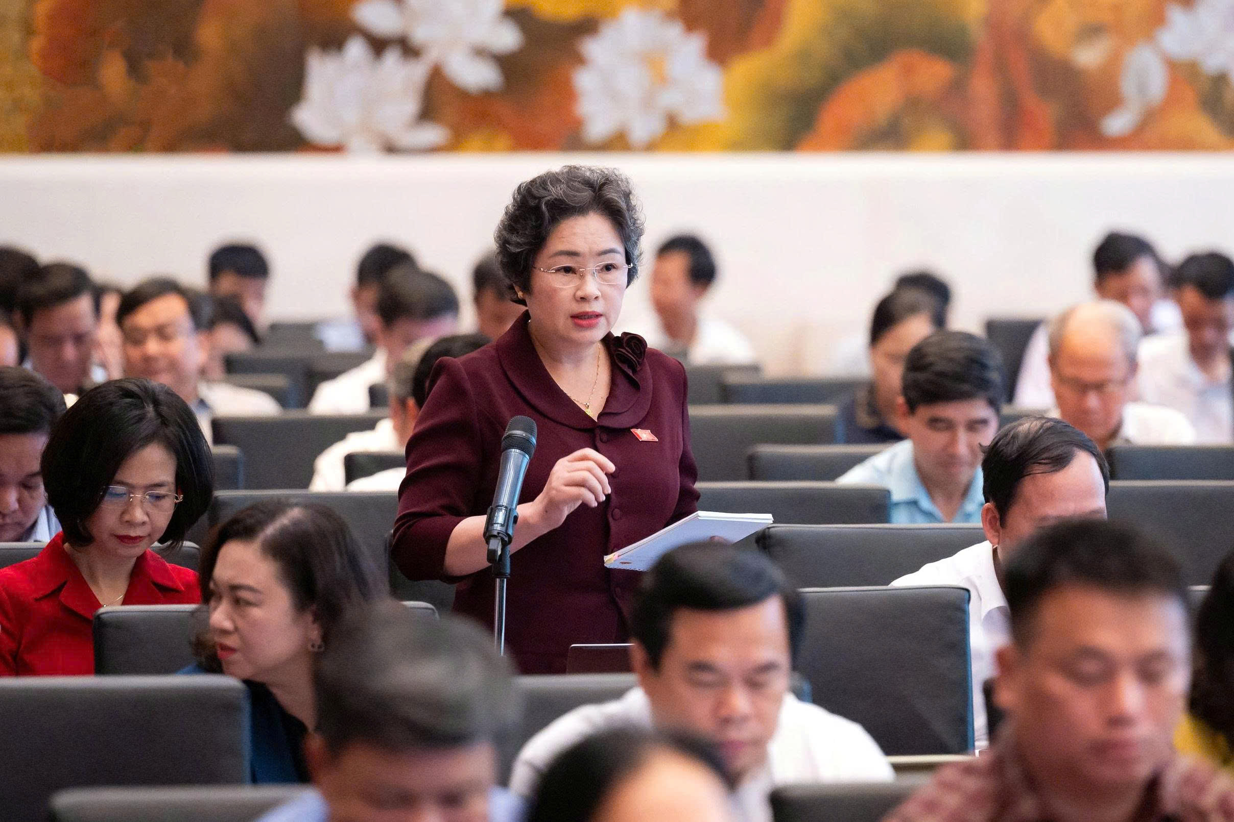 ĐBQH Lò Thị Luyến đề nghị hoàn thiện quy định về bảo vệ công trình trọng yếu và định danh điện tử