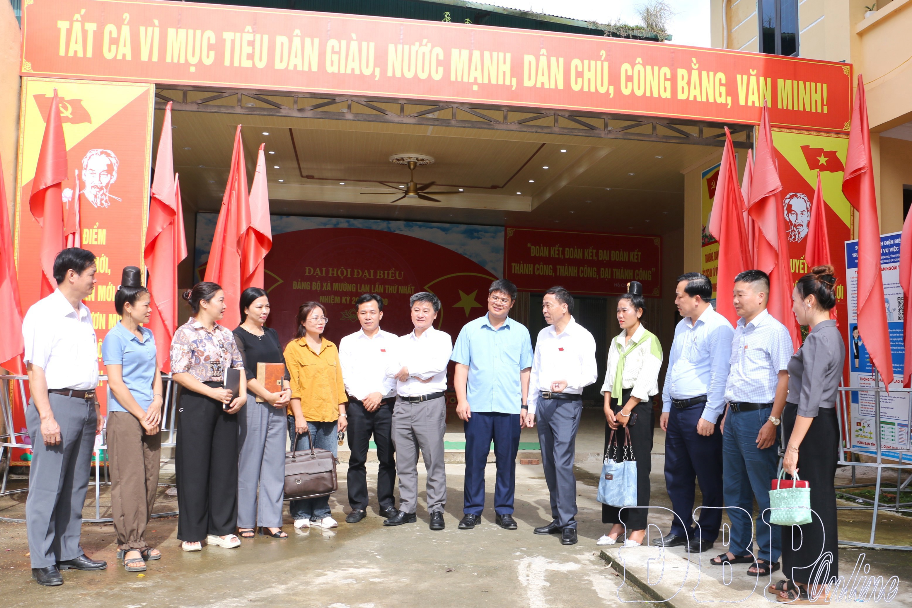 Tổ đại biểu số 5 HĐND tỉnh tiếp xúc cử tri tại xã Mường Lạn