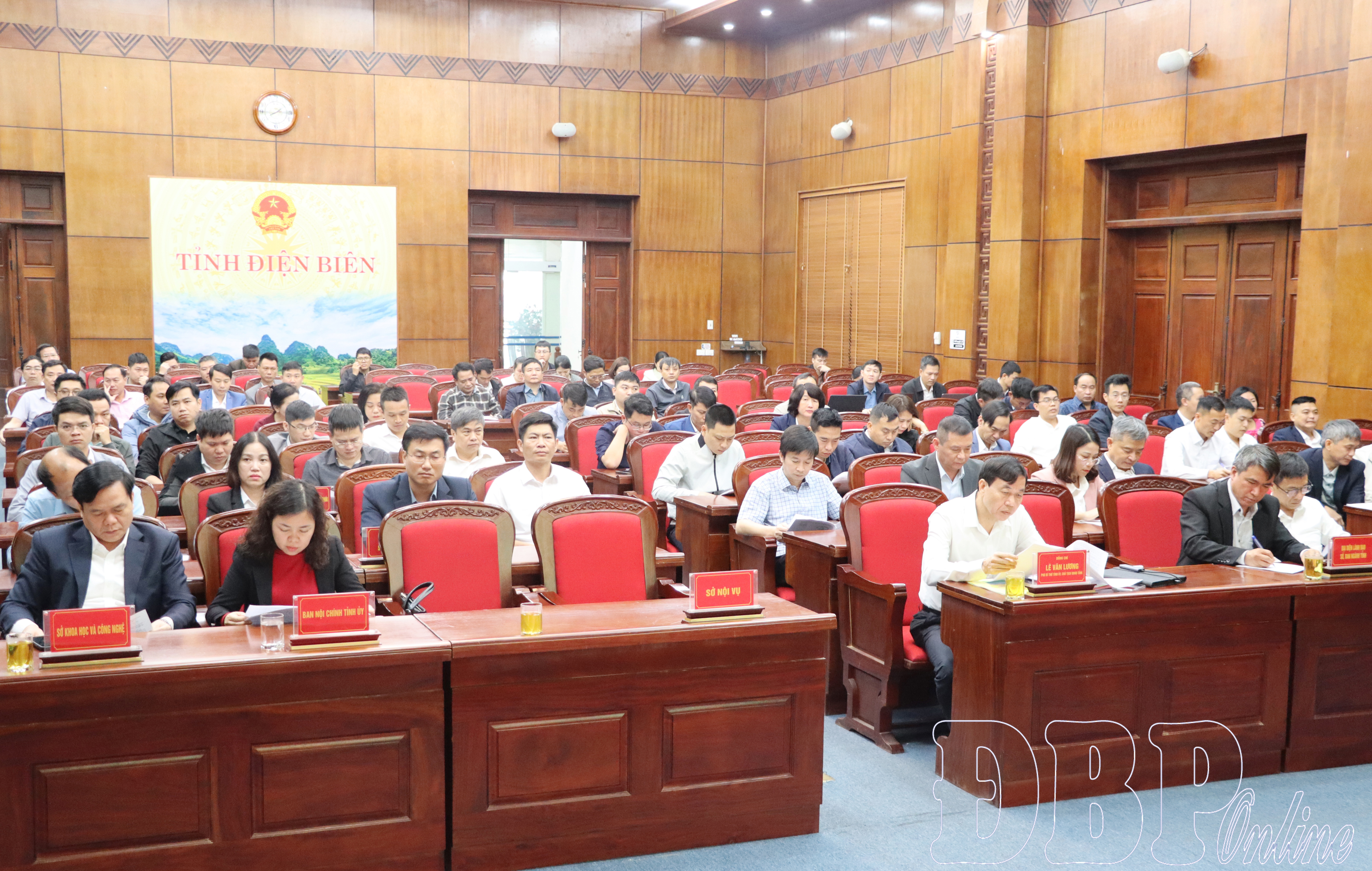 Gặp mặt công chức, viên chức biệt phái về UBND các xã, phường