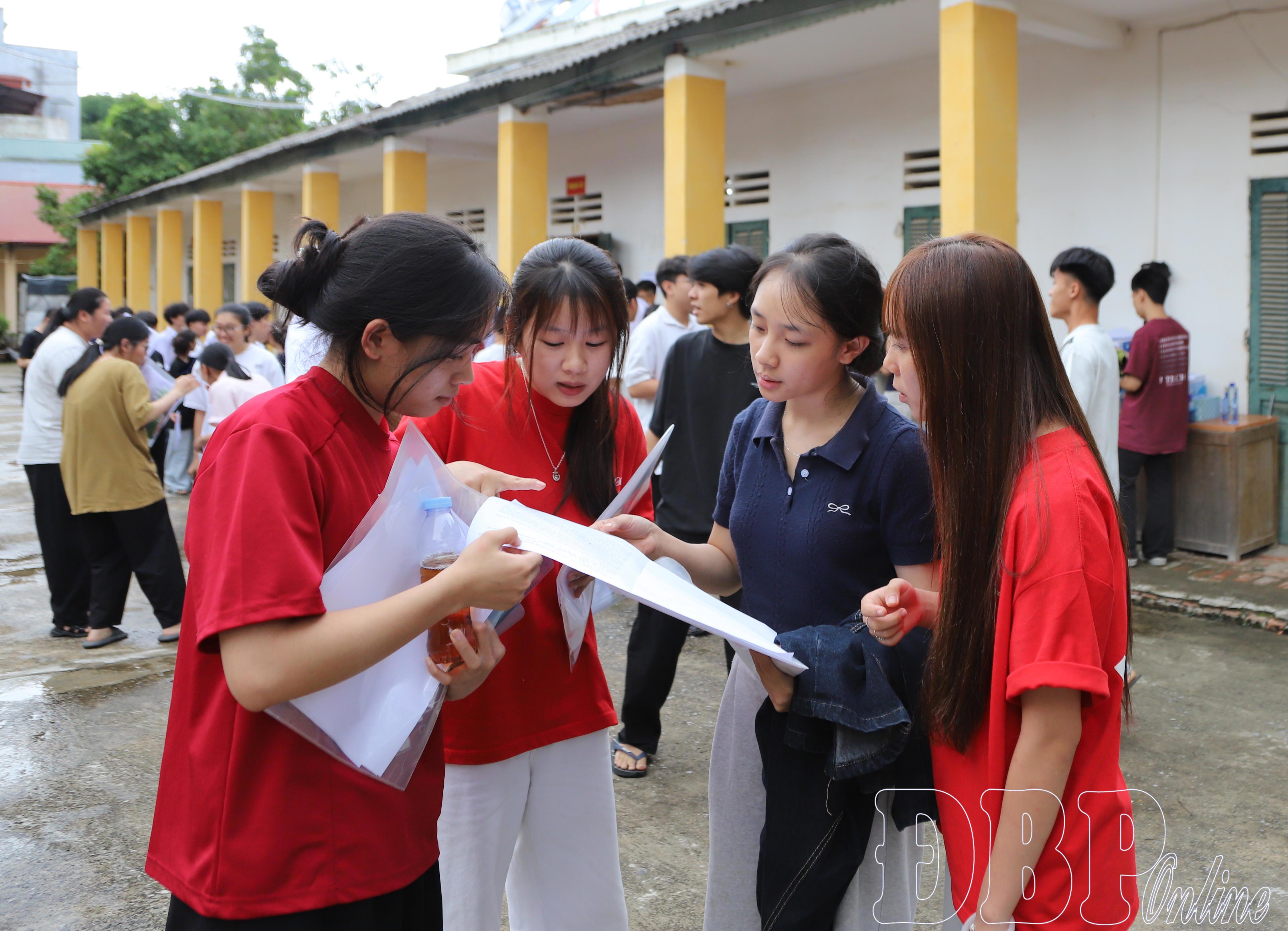 Ngày thi đầu không có thí sinh vi phạm quy chế thi