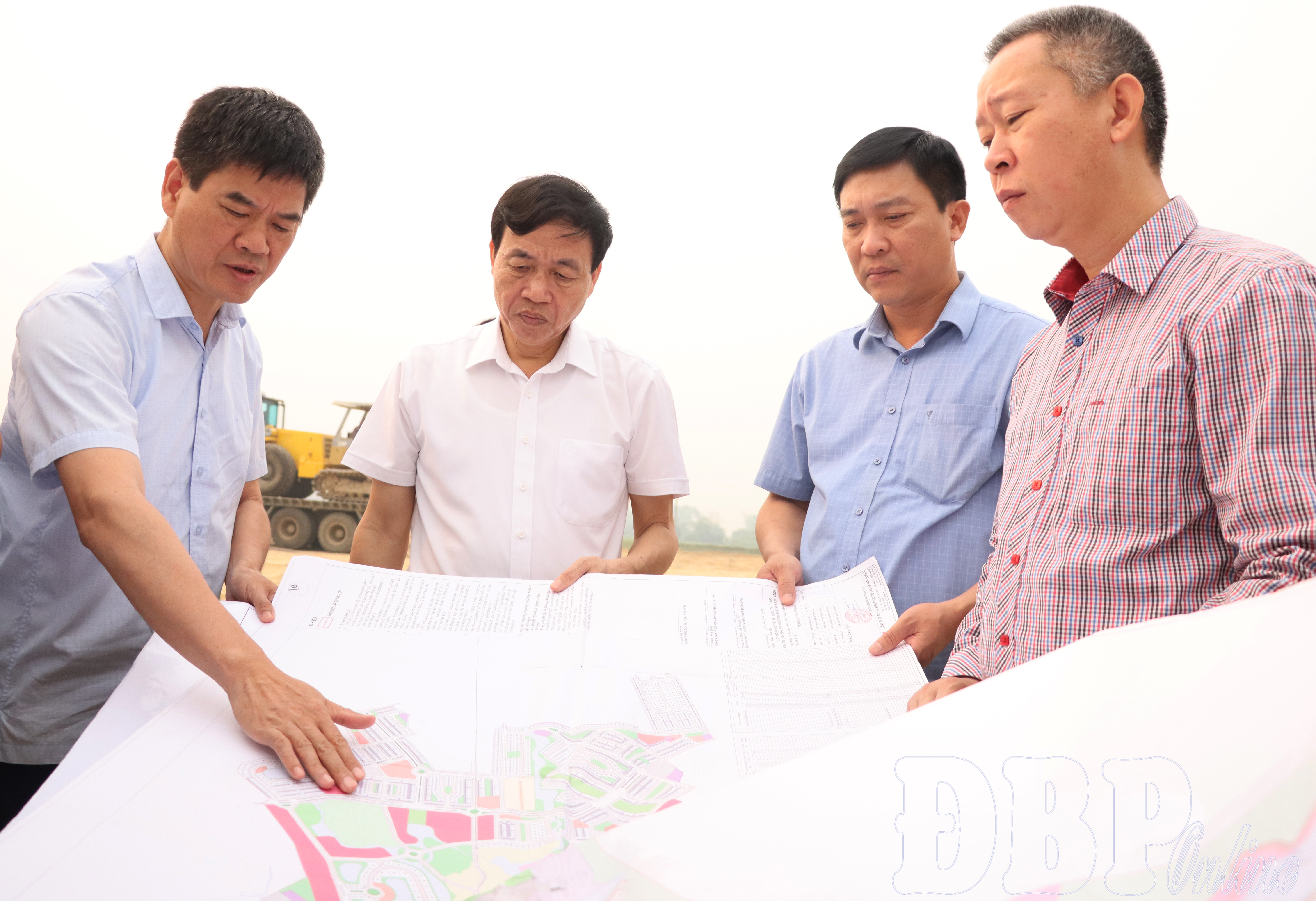 Chủ tịch UBND tỉnh Lê Văn Lương làm việc với xã Thanh Nưa