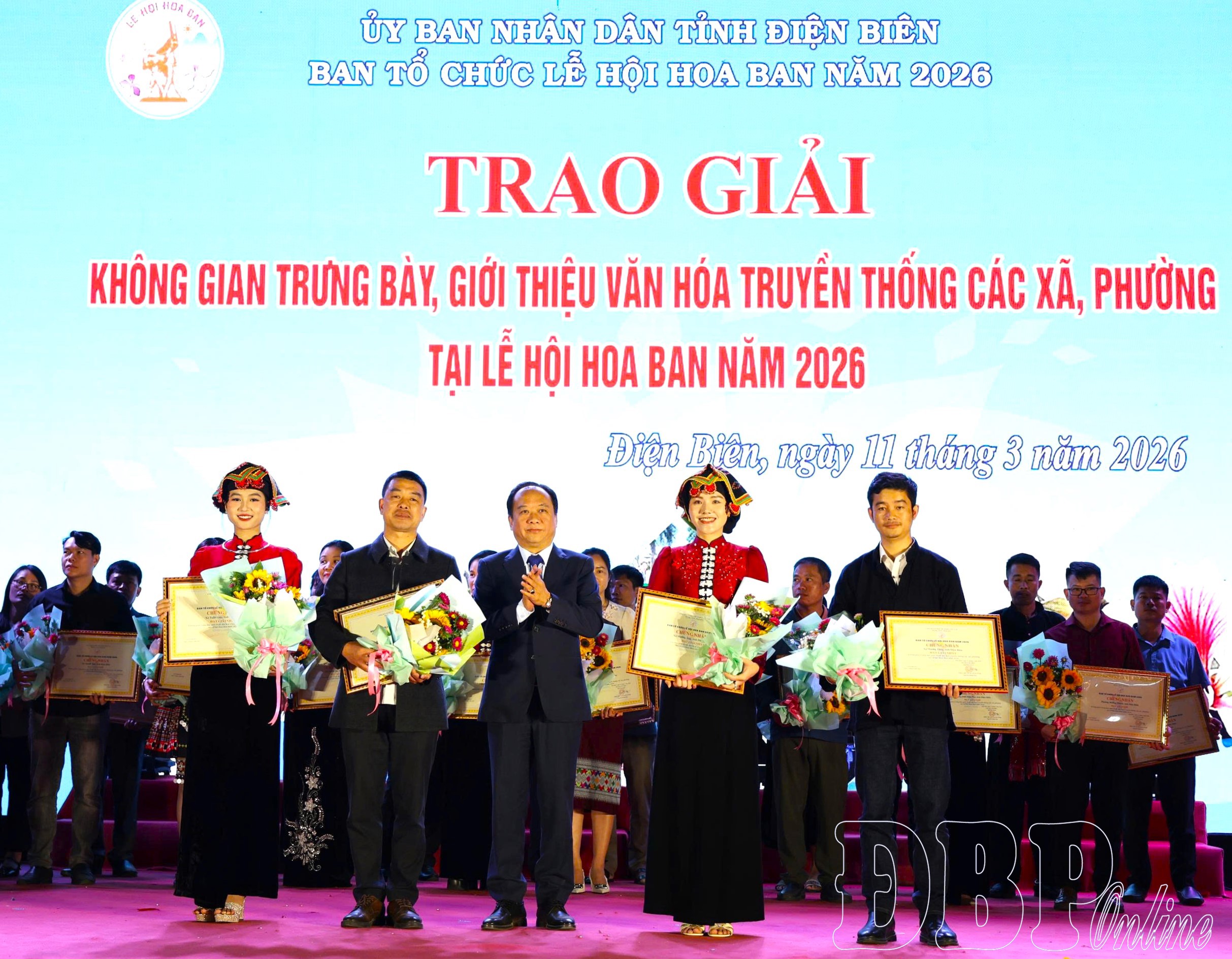 Trao 29 giải không gian trưng bày, giới thiệu văn hóa truyền thống tại Lễ hội Hoa Ban