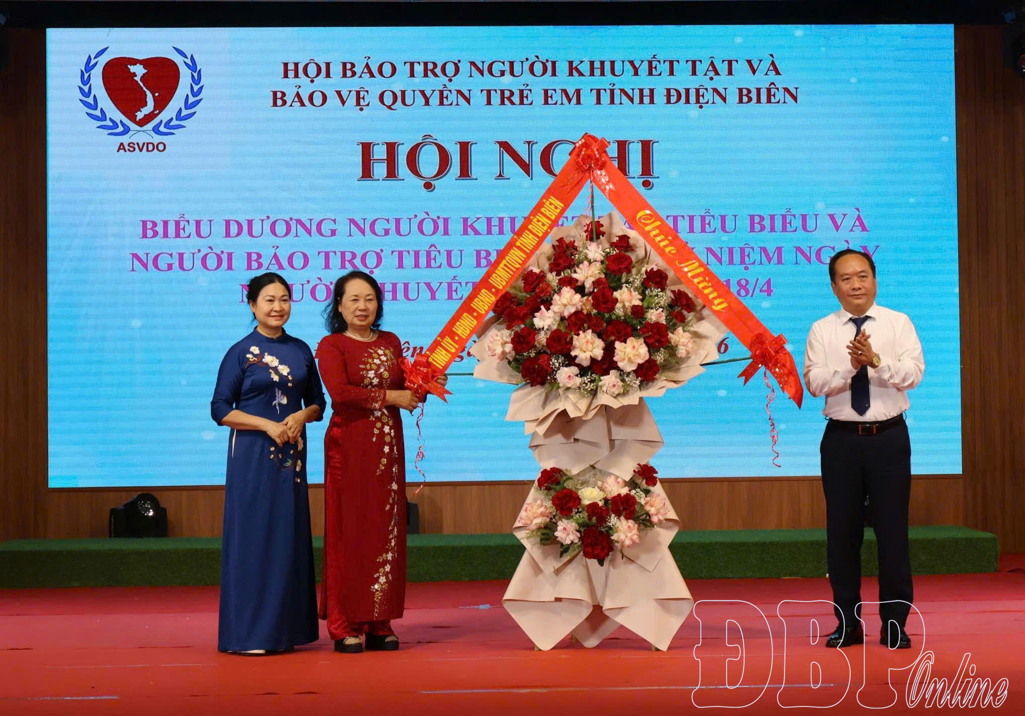 Biểu dương người khuyết tật tiêu biểu, người bảo trợ tiêu biểu