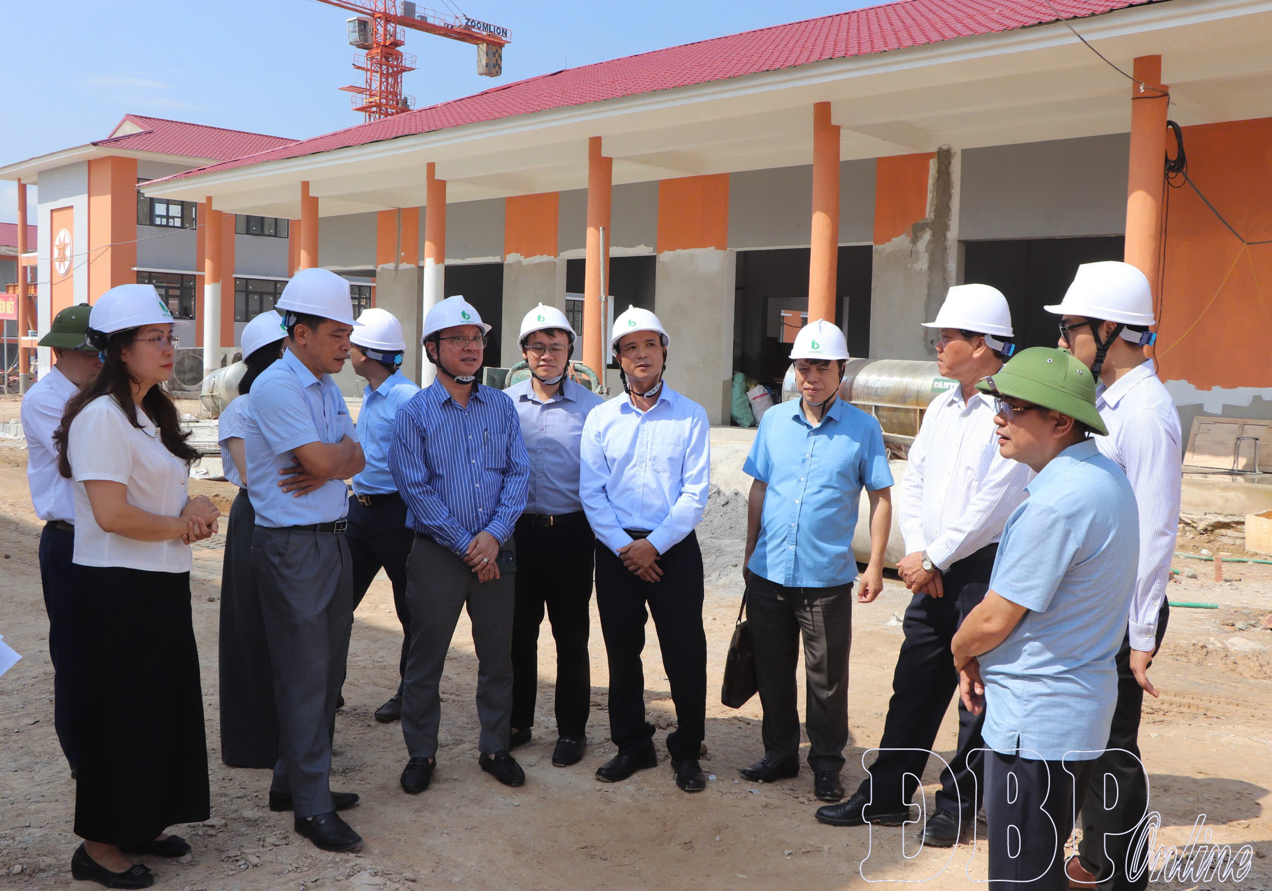 Giám sát việc đầu tư xây dựng trường nội trú liên cấp tại xã biên giới