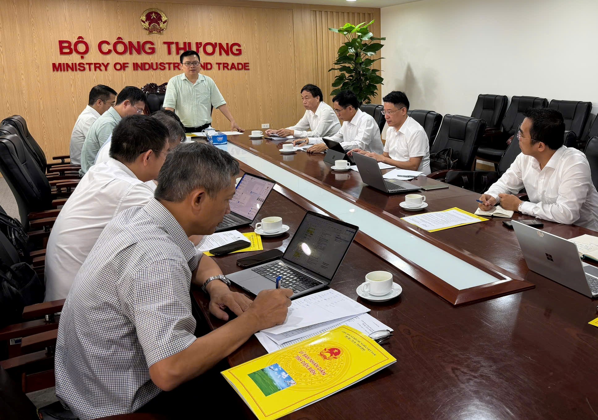 Tỉnh Điện Biên làm việc tại Bộ Công Thương